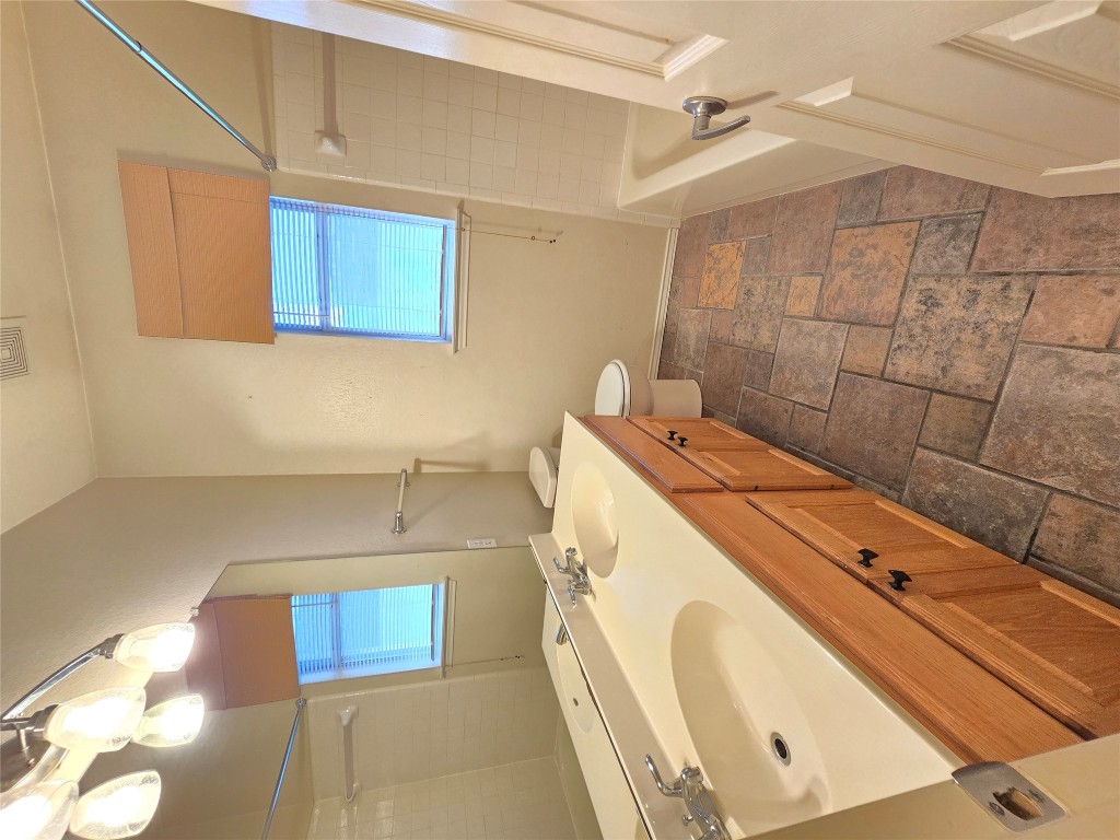 2216 S Shark Loop, Round Rock, TX, 78664 | 3461083 | Realty Texas LLC