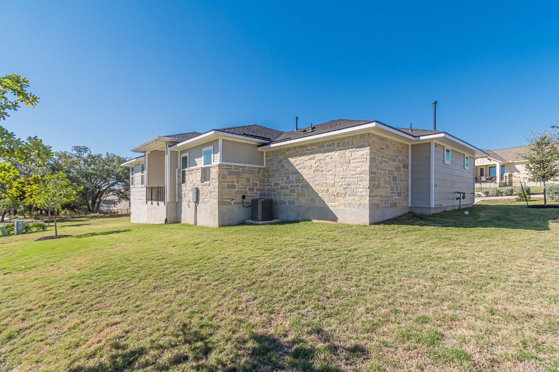 140 Surfside Street 101, San Marcos, TX, 78666 | 1386929 | Realty Texas LLC
