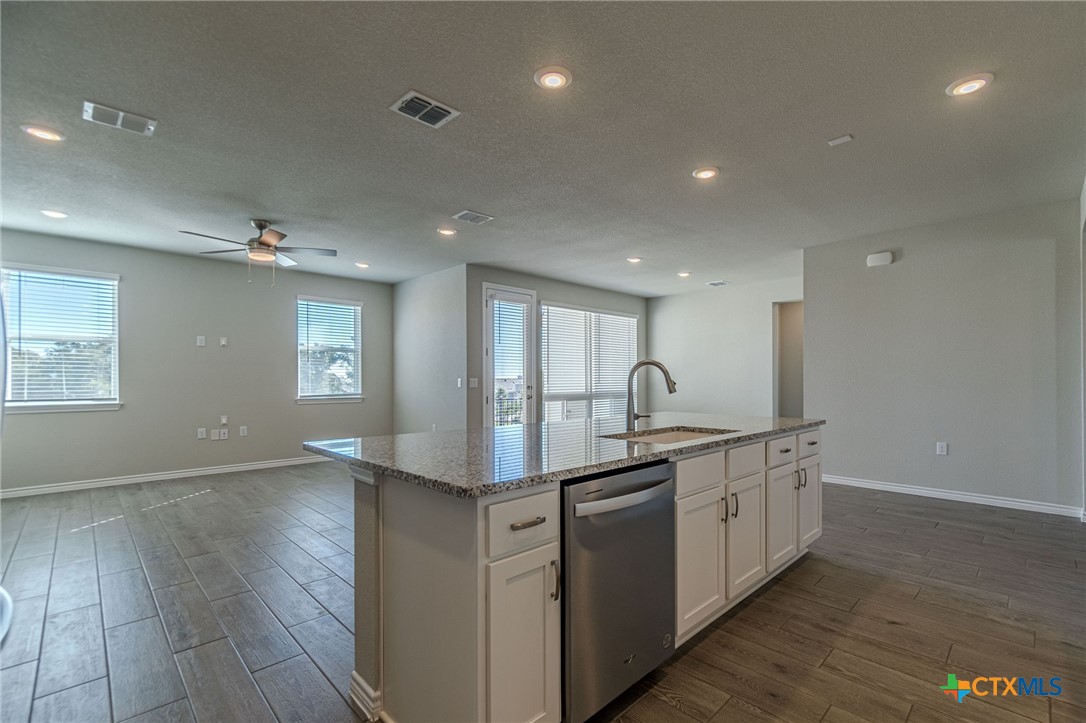 140 Surfside Street 101, San Marcos, TX, 78666 | 596862 | Realty Texas LLC