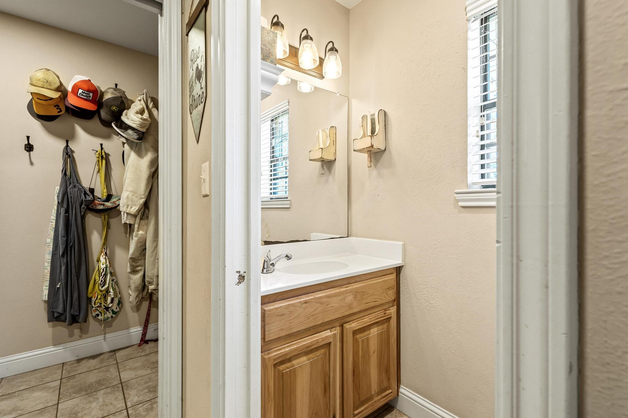 2321 County Rd 2100, Ivanhoe, TX, 75447 | 21121610 | Realty Texas LLC