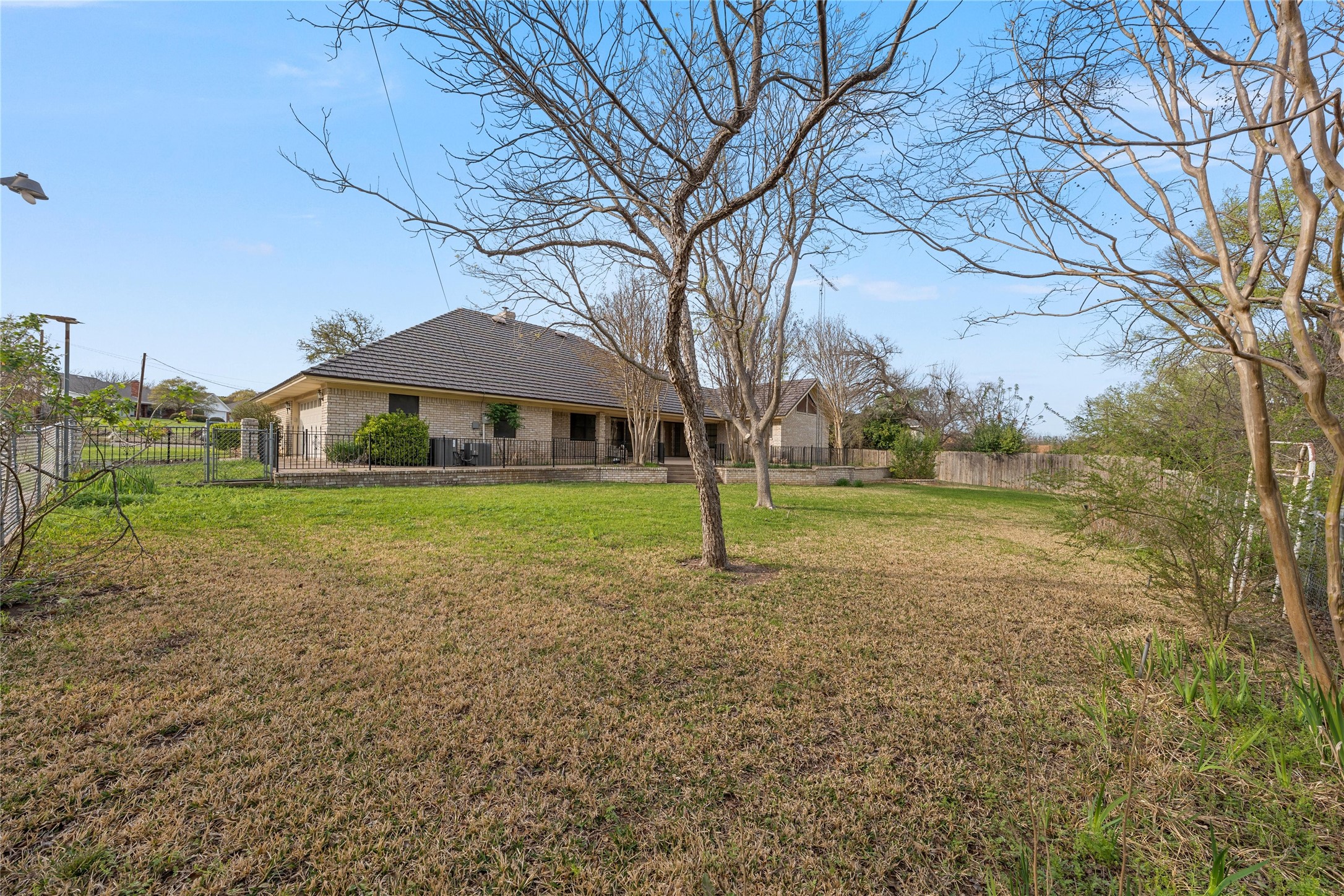 2510 OAK RIDGE, Clifton, TX, 76634 | 21123691 | Realty Texas LLC
