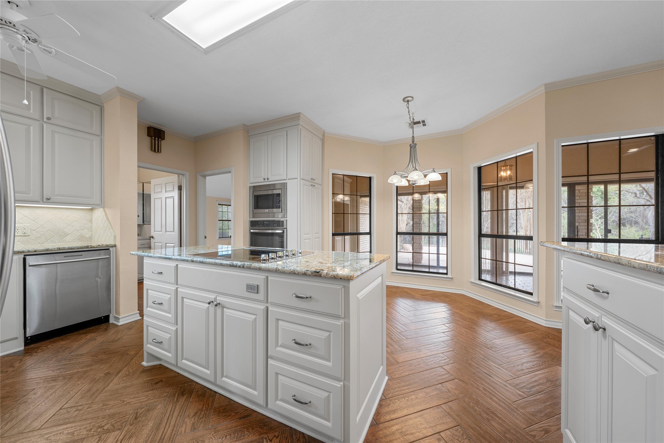 2510 OAK RIDGE, Clifton, TX, 76634 | 21123691 | Realty Texas LLC