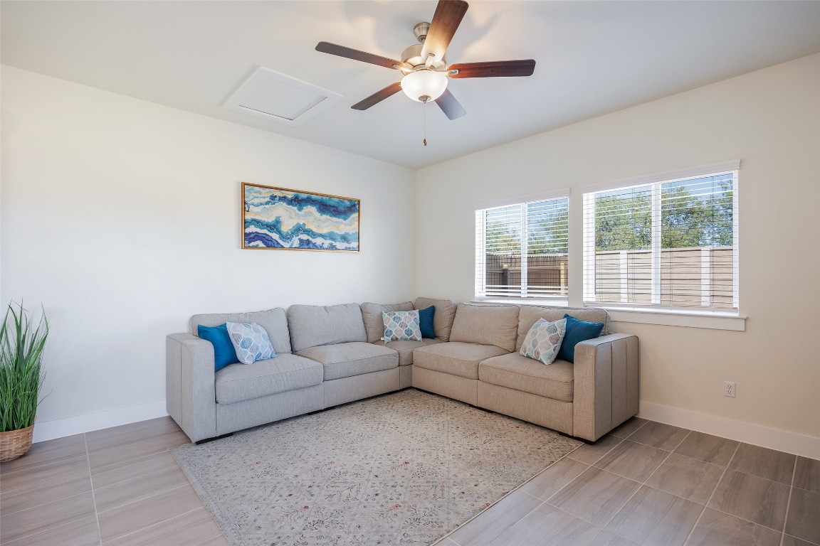 322 Furlong Drive, Georgetown, TX, 78626 | 1185417 | Realty Texas LLC