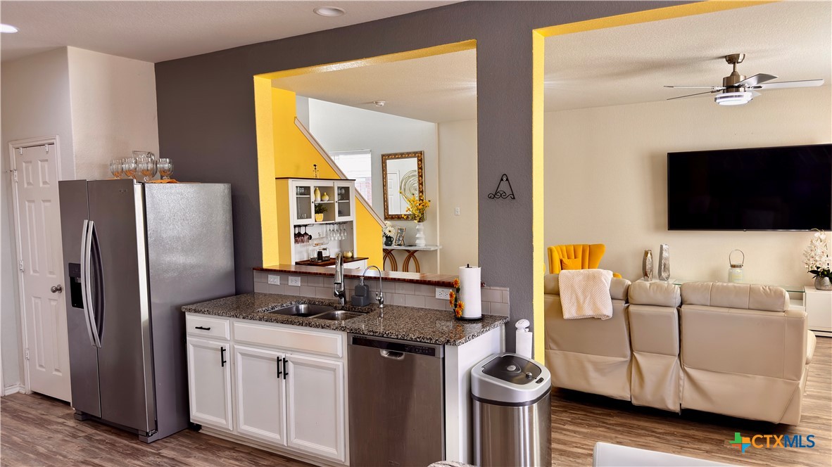 426 Eves Necklace Drive, Buda, TX, 78610 | 601533 | Realty Texas LLC