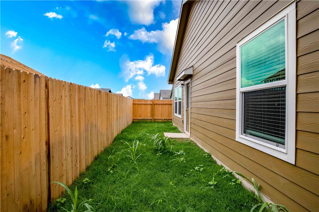 328 Mica TRL, Maxwell, TX, 78656 | 4362660 | Realty Texas LLC