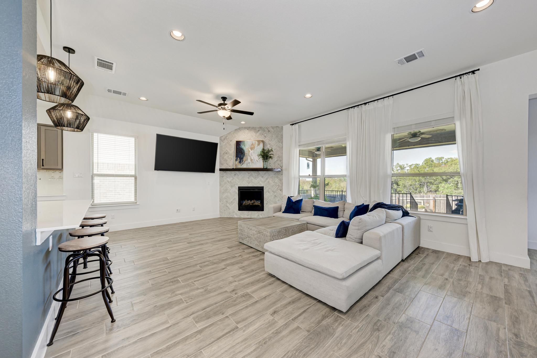 521 Elm Green ST, Hutto, TX, 78634 | 7045596 | Realty Texas LLC