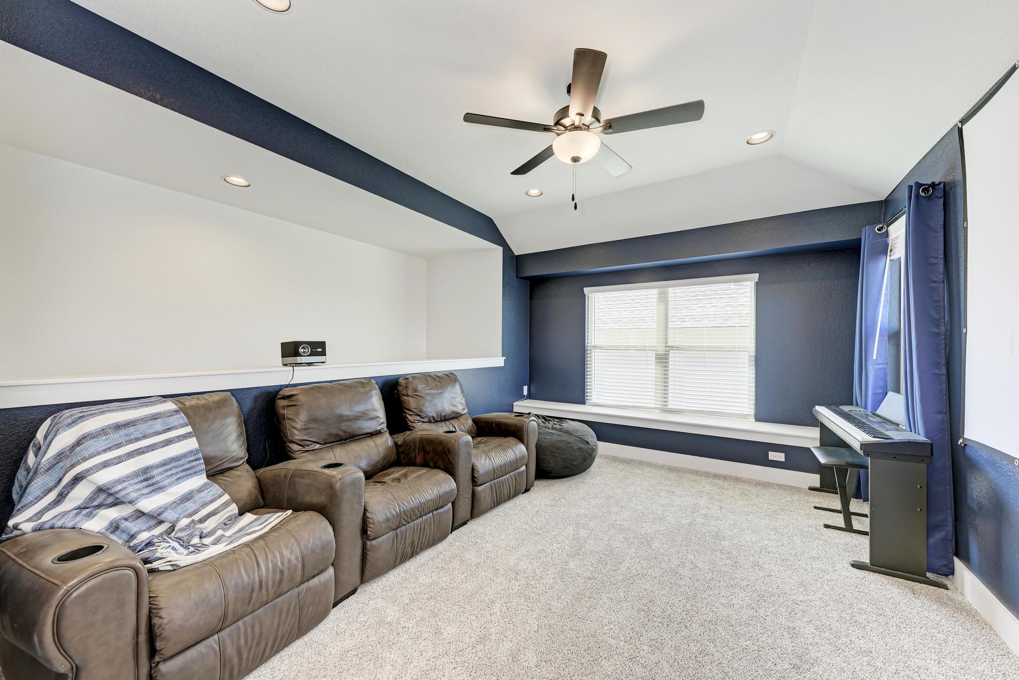 521 Elm Green ST, Hutto, TX, 78634 | 7045596 | Realty Texas LLC