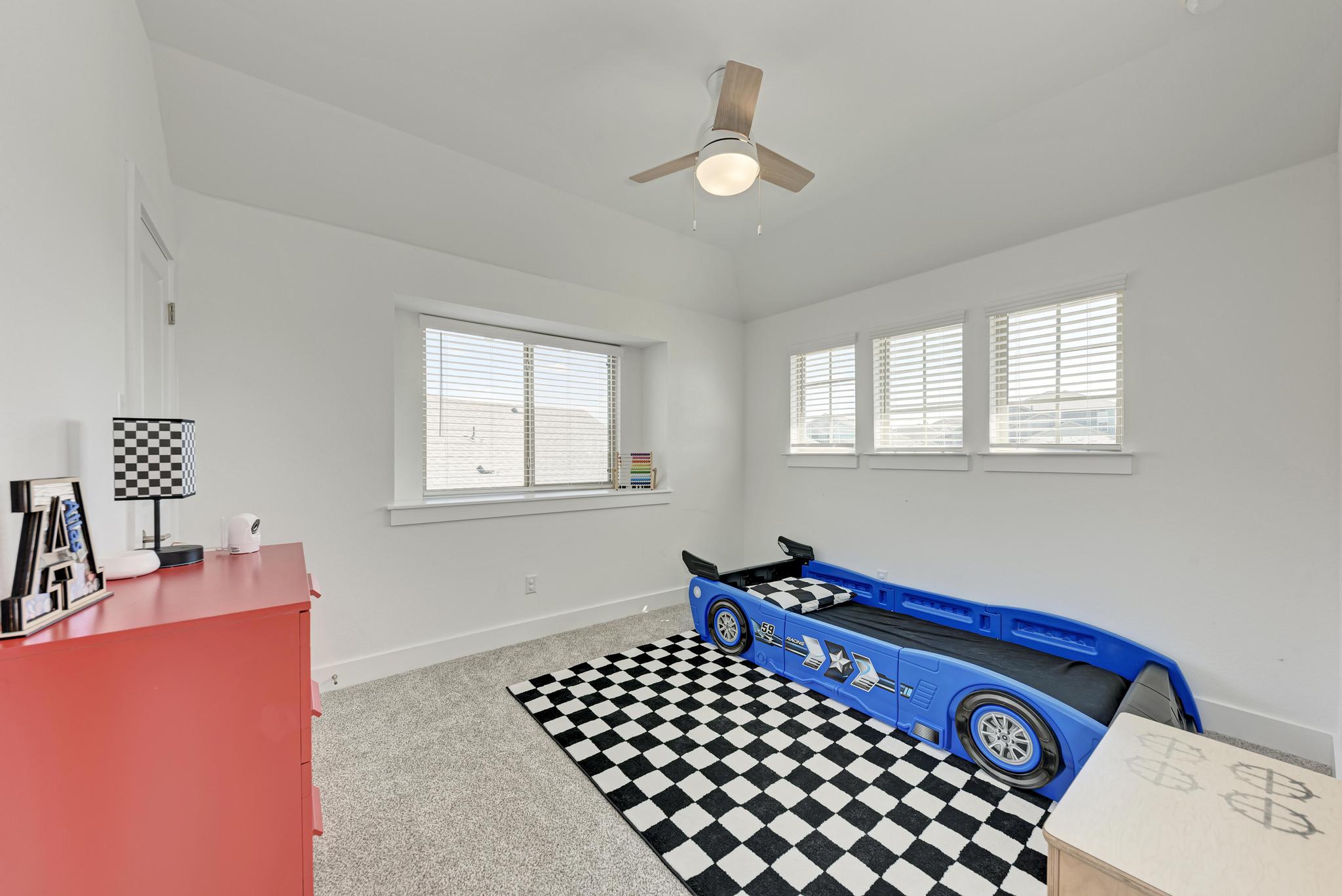 521 Elm Green ST, Hutto, TX, 78634 | 7045596 | Realty Texas LLC