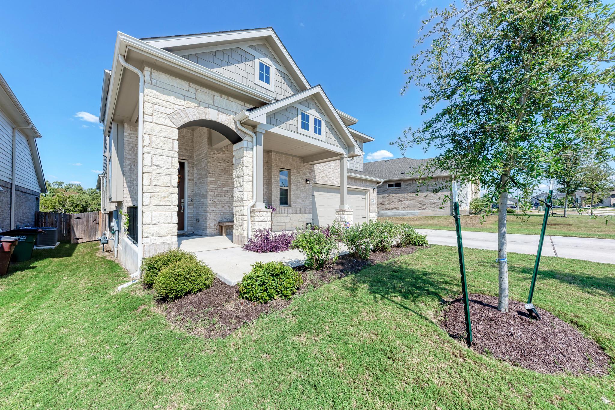 521 Elm Green ST, Hutto, TX, 78634 | 7045596 | Realty Texas LLC