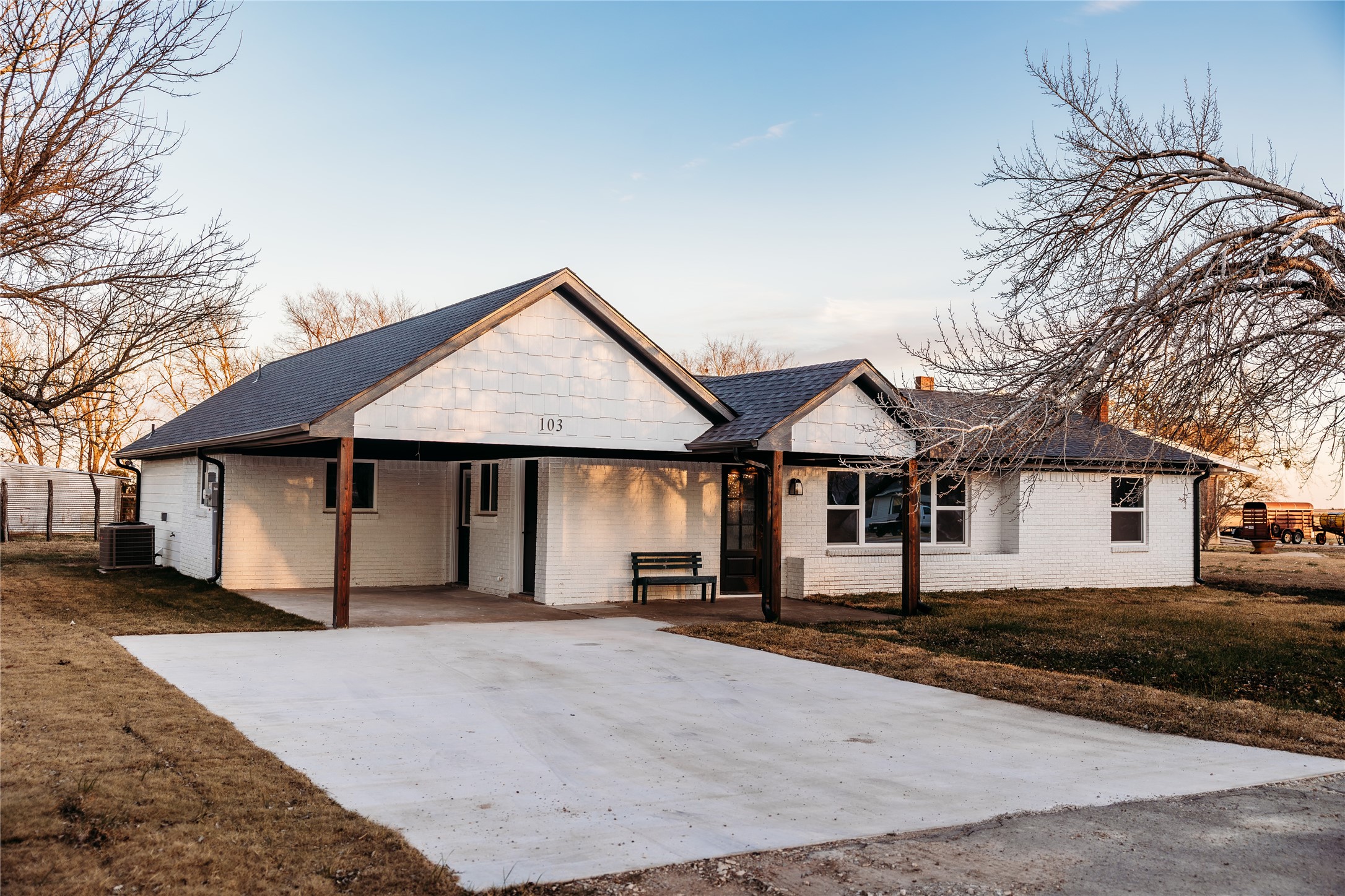 103 Main Street, Windom, TX, 75492 | 21167239 | Realty Texas LLC