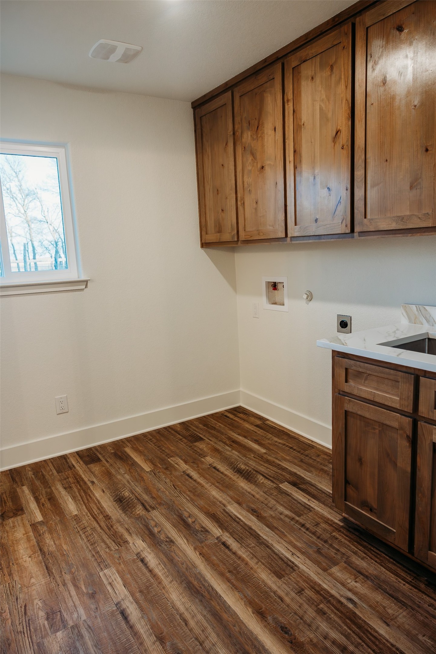 103 Main Street, Windom, TX, 75492 | 21167239 | Realty Texas LLC