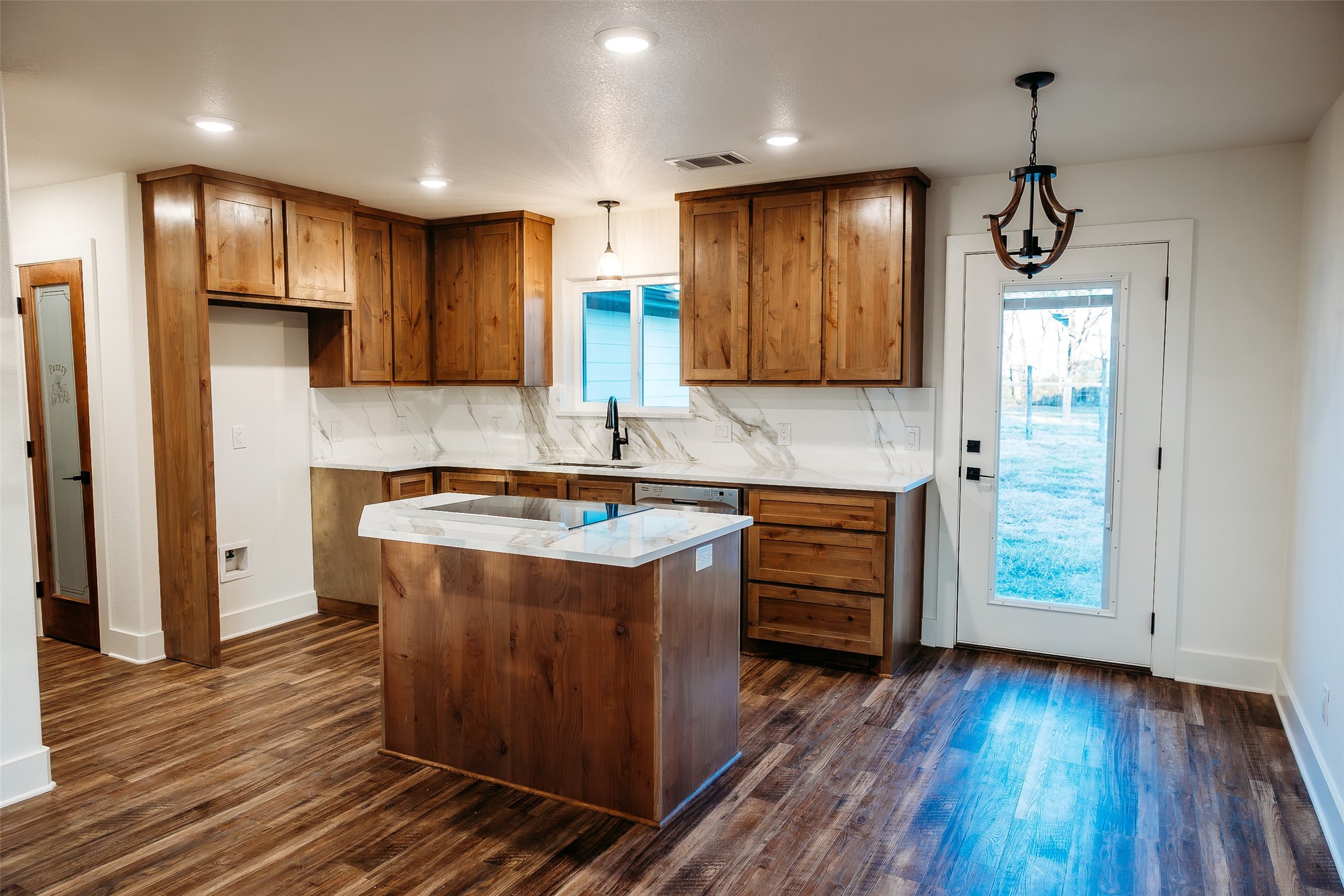 103 Main Street, Windom, TX, 75492 | 21167239 | Realty Texas LLC