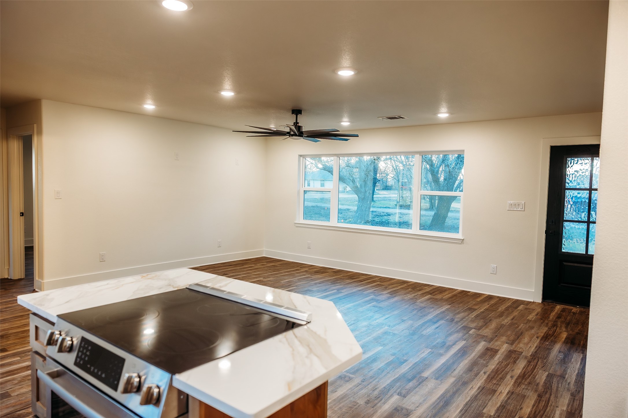 103 Main Street, Windom, TX, 75492 | 21167239 | Realty Texas LLC