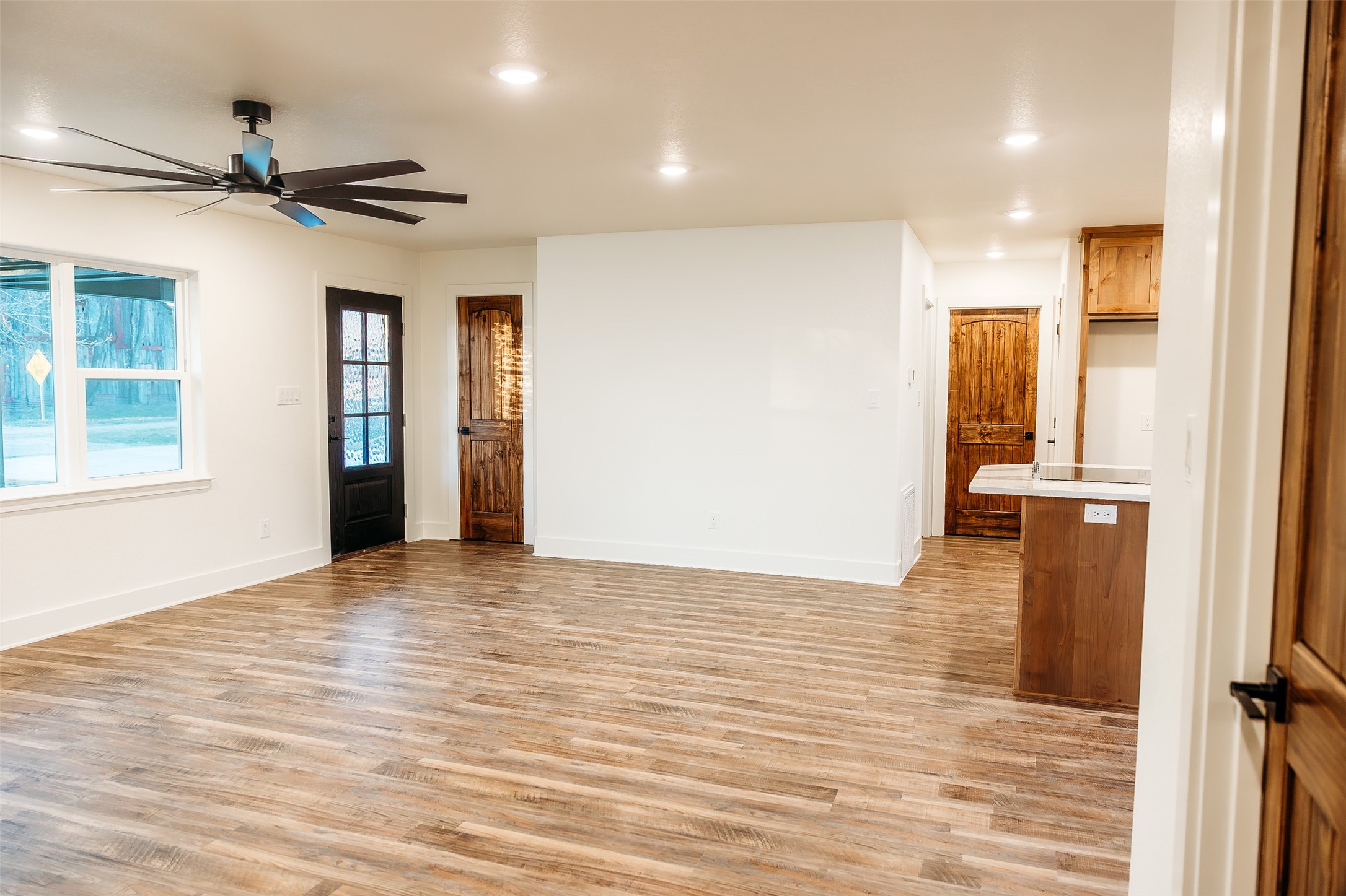 103 Main Street, Windom, TX, 75492 | 21167239 | Realty Texas LLC