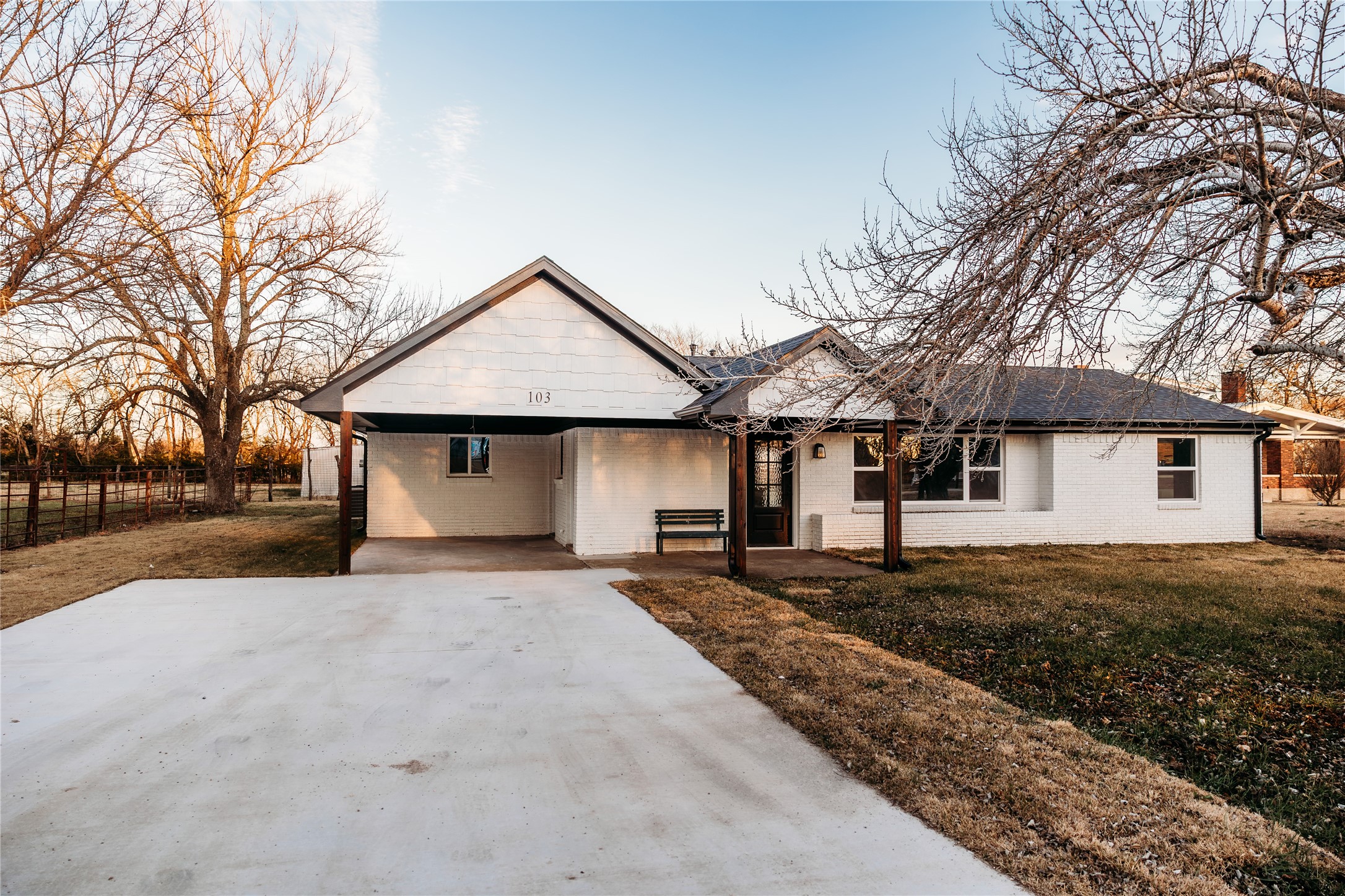 103 Main Street, Windom, TX, 75492 | 21167239 | Realty Texas LLC