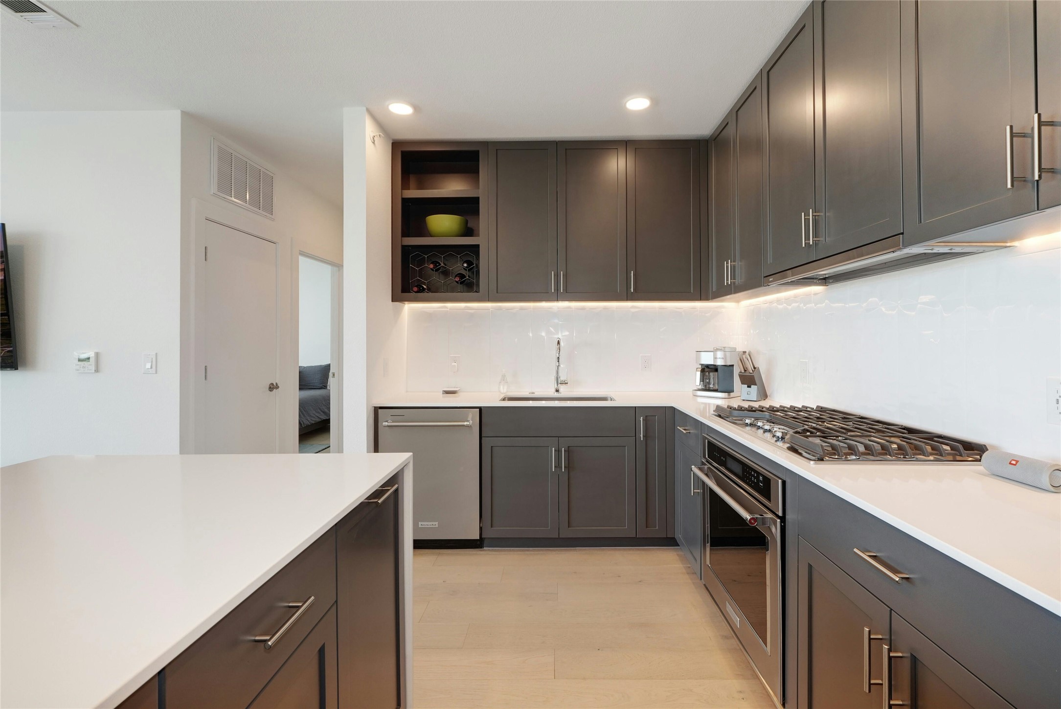 1600 S 1st ST 403, Austin, TX, 78704 | 9991593 | Realty Texas LLC