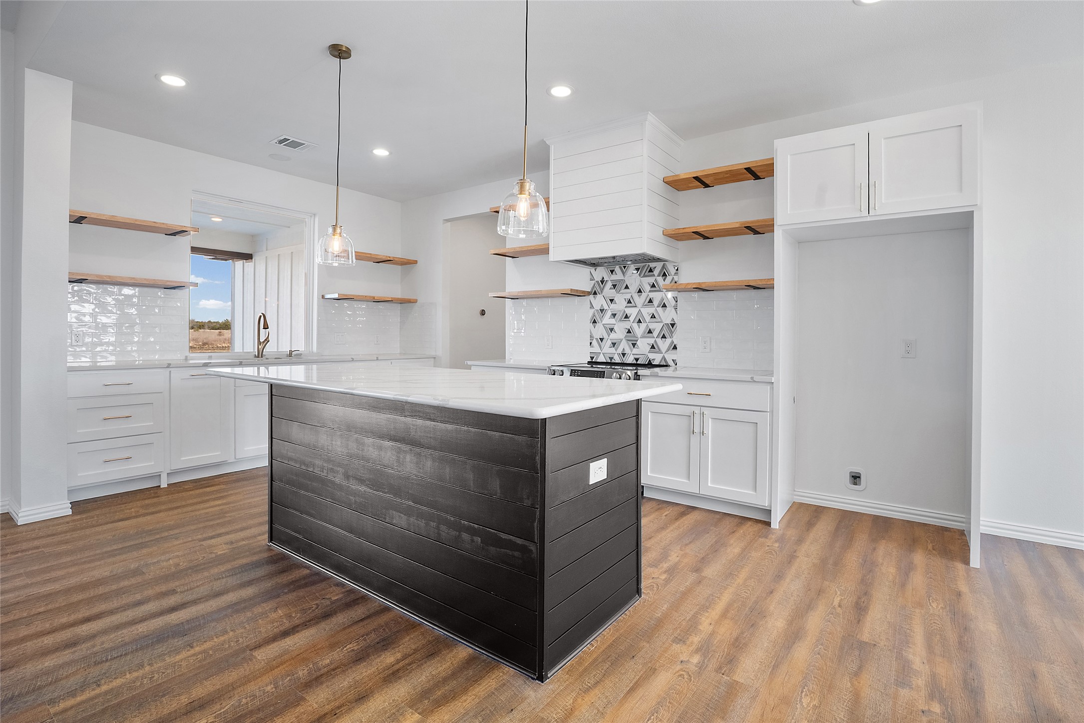 3093 Willow Road, Celeste, TX, 75423 | 21171022 | Realty Texas LLC