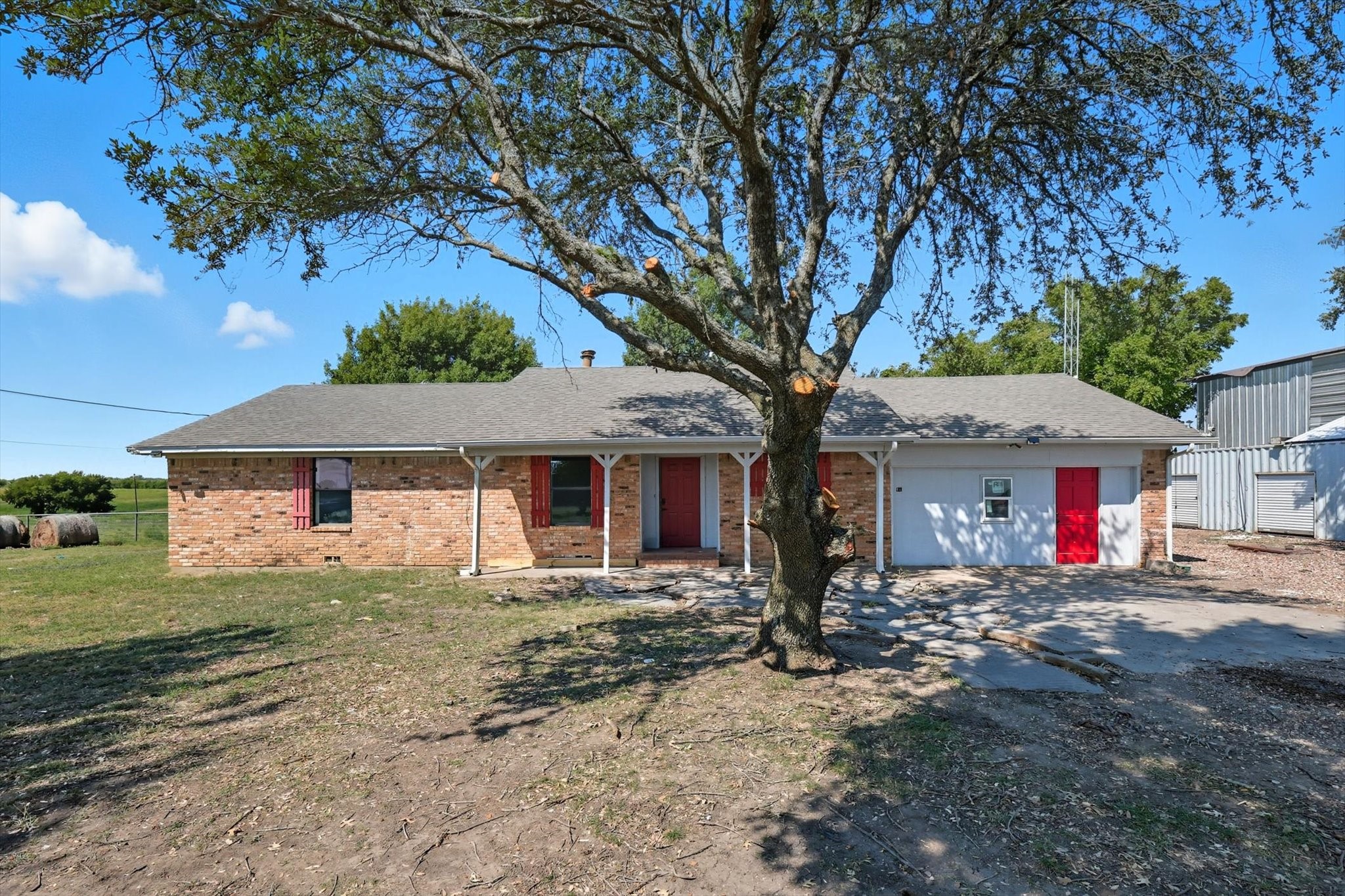 Active: 1118 Private Road 425, Whitewright, TX 75491 - $600,000 ...