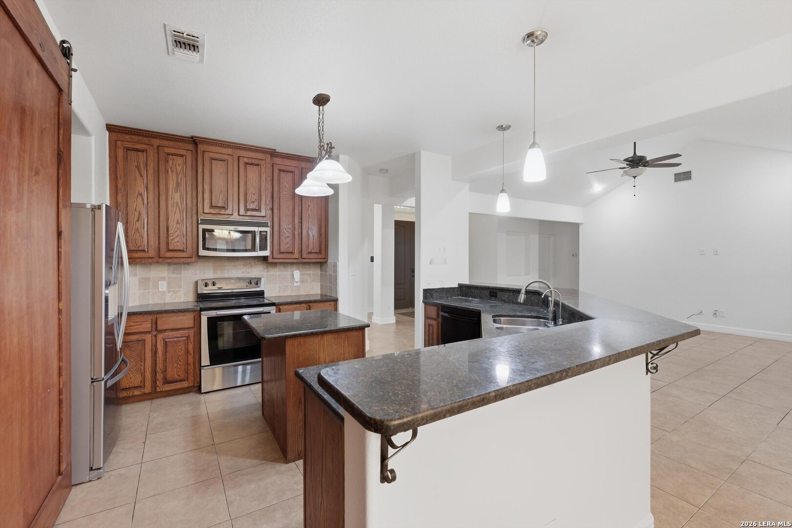 101 lynx, Devine, TX, 78016 | 1955175 | Realty Texas LLC