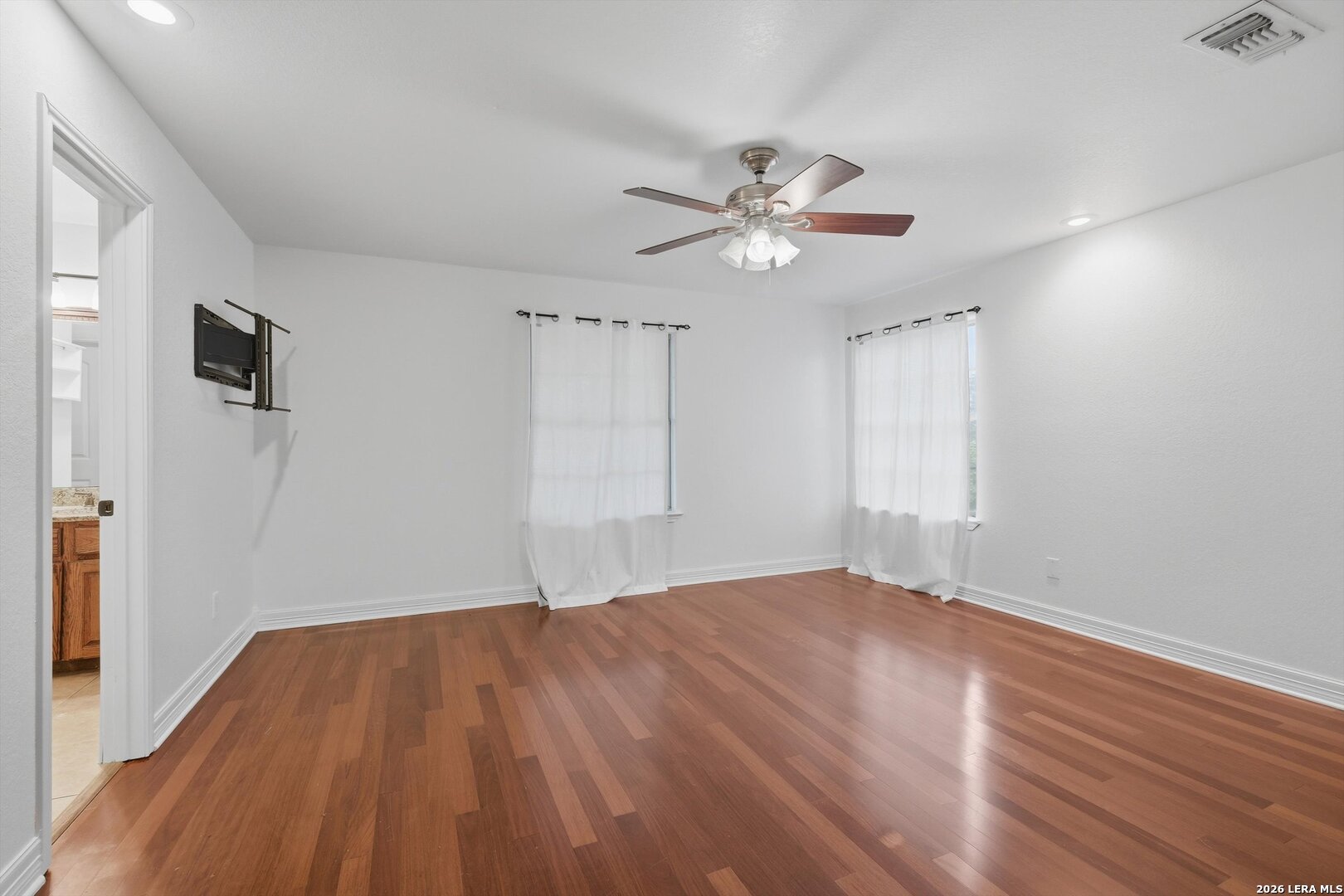 101 lynx, Devine, TX, 78016 | 1955175 | Realty Texas LLC