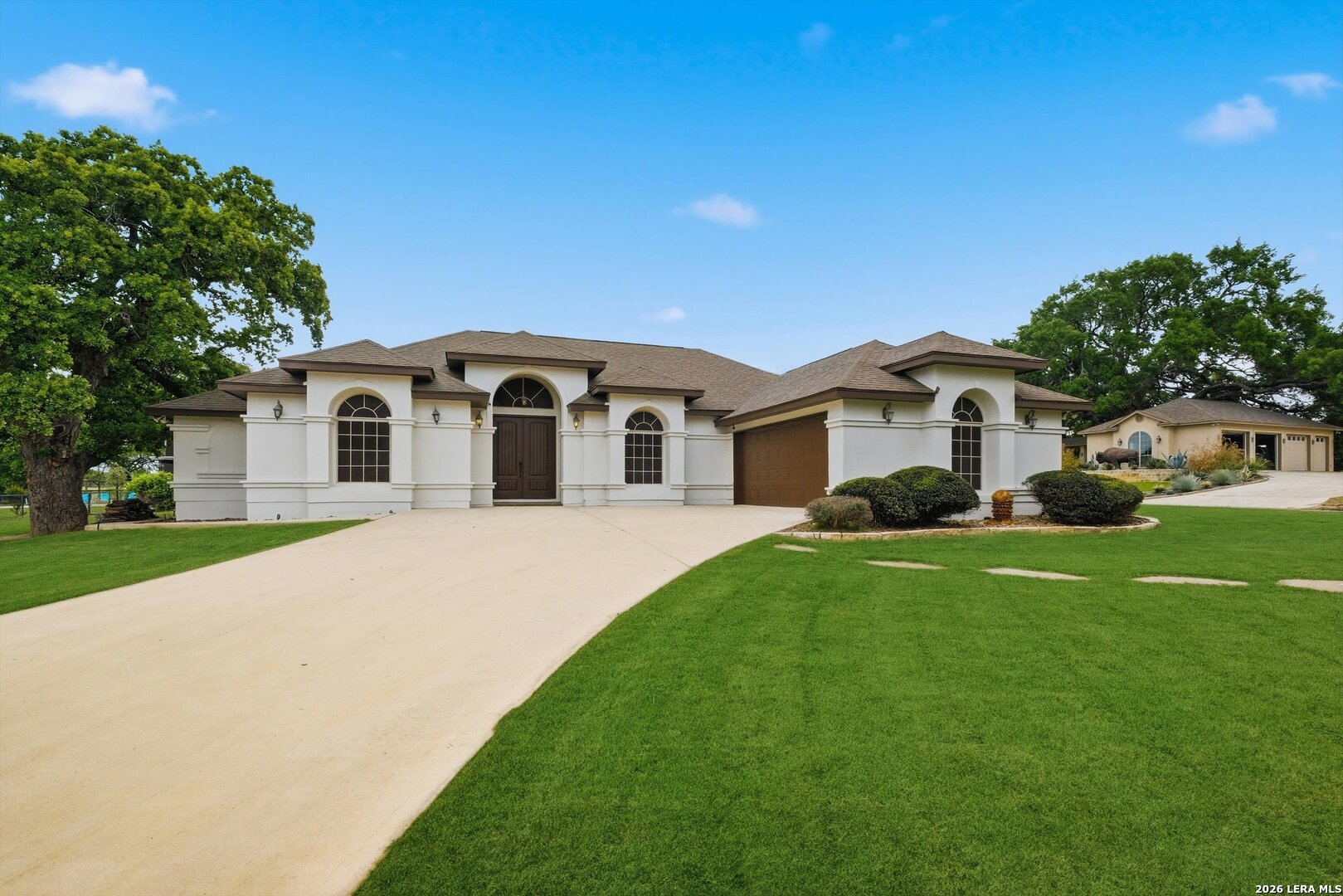 101 lynx, Devine, TX, 78016 | 1955175 | Realty Texas LLC