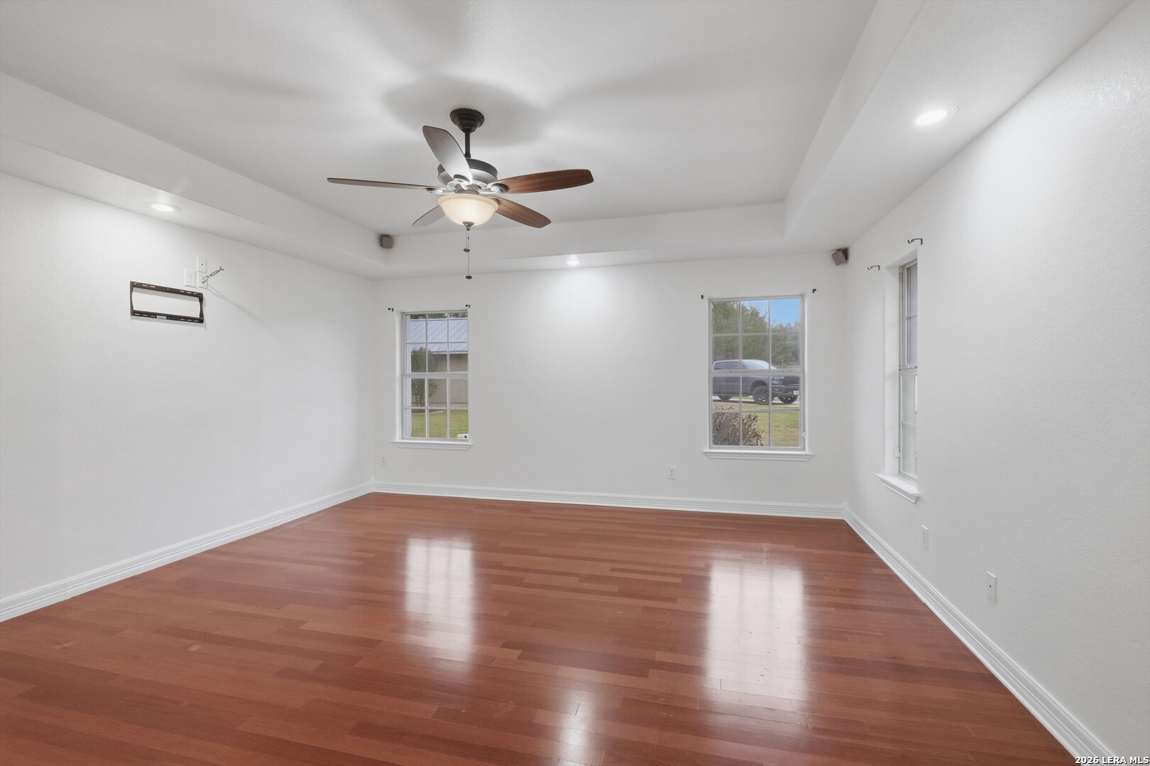 101 lynx, Devine, TX, 78016 | 1955175 | Realty Texas LLC