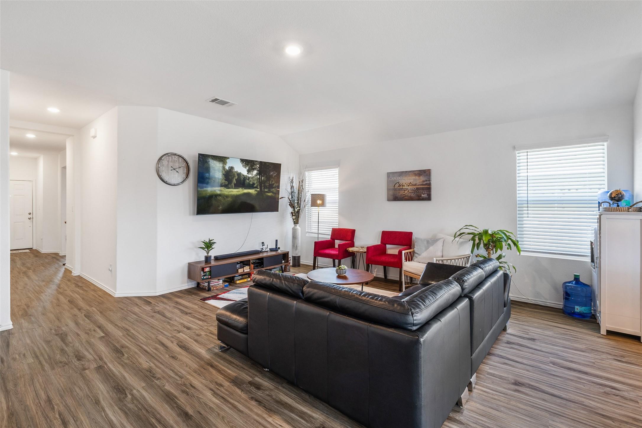 107 Isaac Millsaps TRL, Bastrop, TX, 78602 | 6035877 | Realty Texas LLC