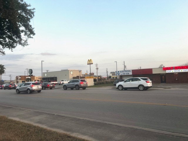 301 W Fm 351, Beeville, TX, 78102 | 473360 | Realty Texas LLC