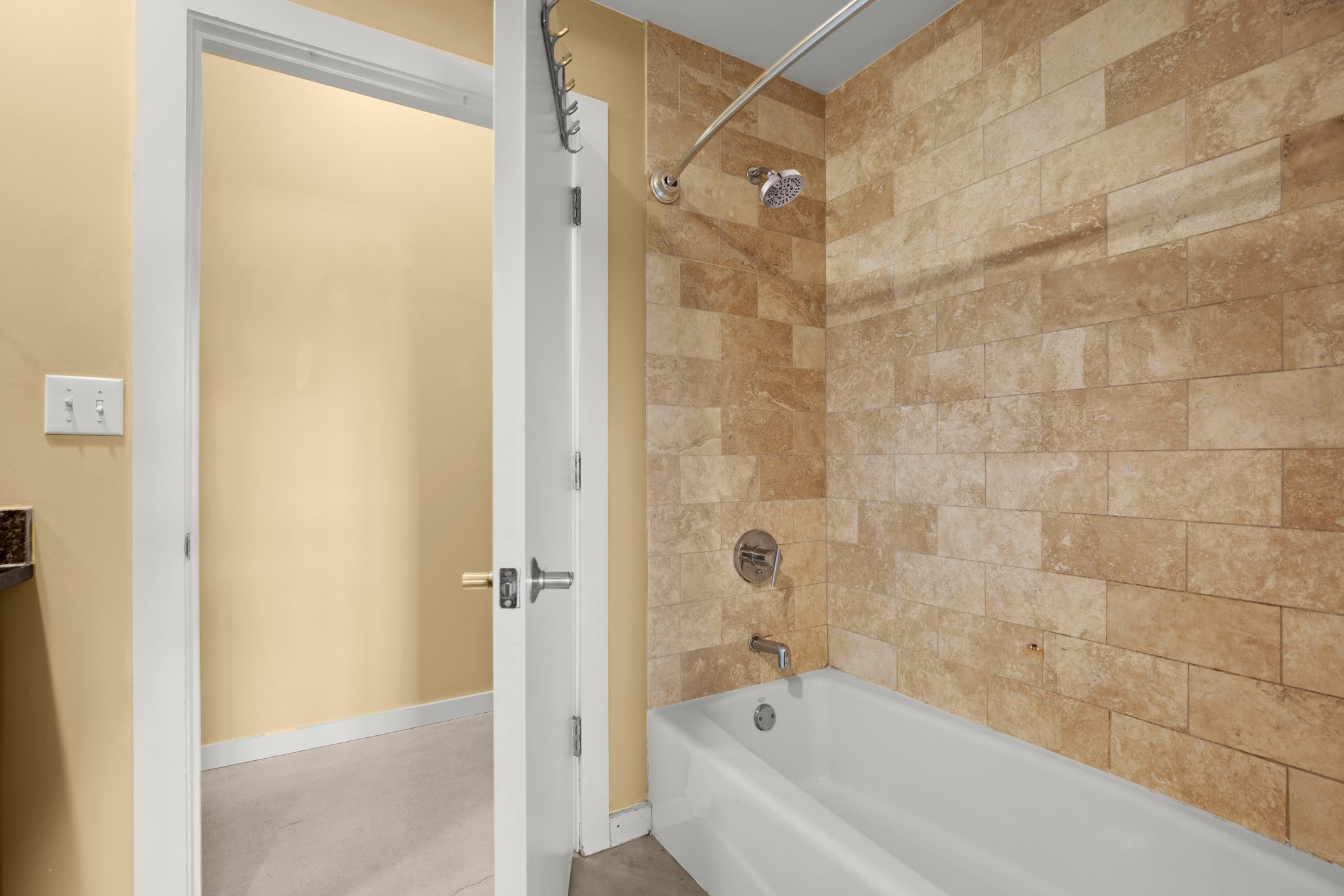 2235 E 6th ST 204, Austin, TX, 78702 | 2130819 | Realty Texas LLC