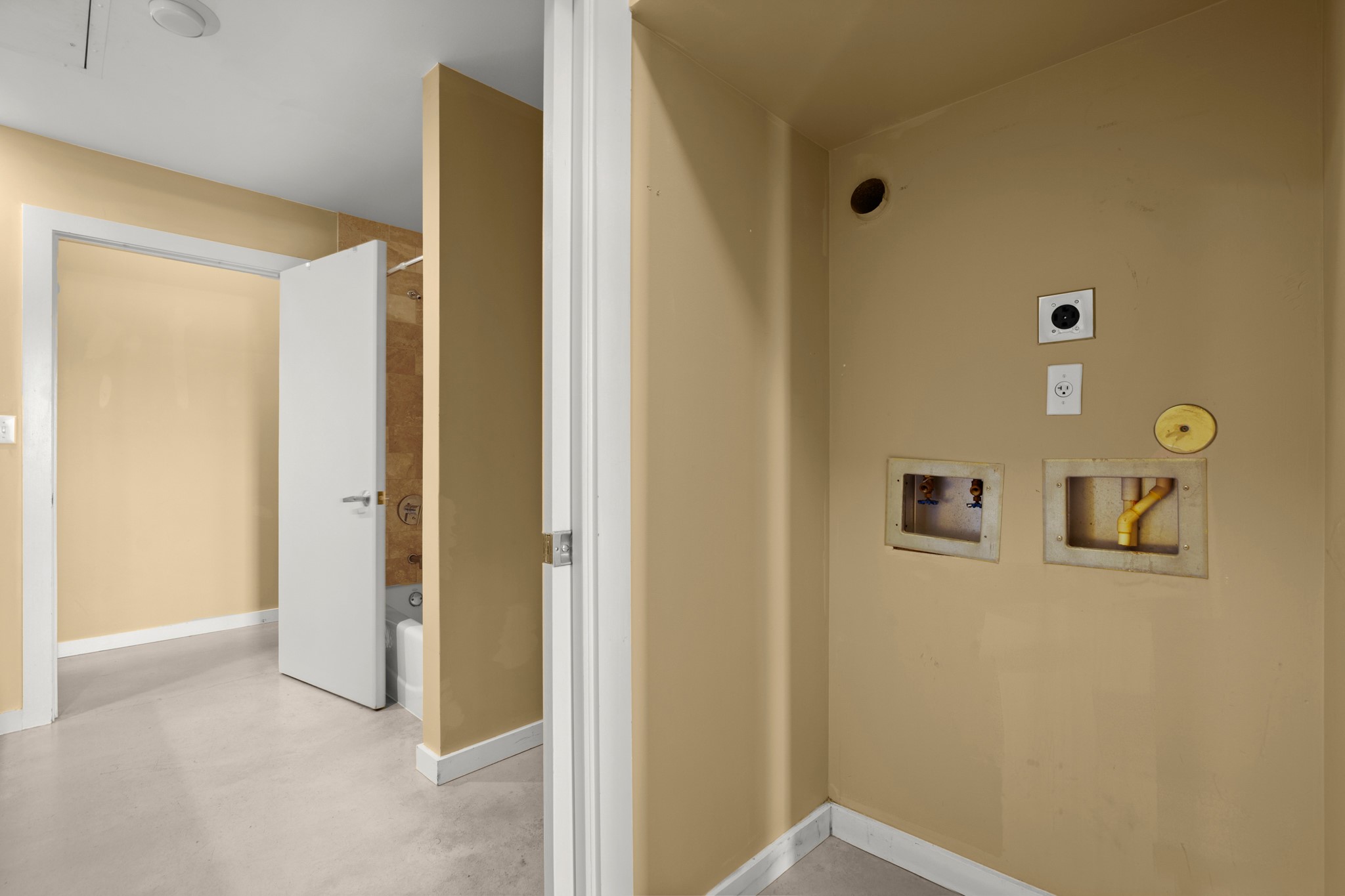 2235 E 6th ST 204, Austin, TX, 78702 | 2130819 | Realty Texas LLC