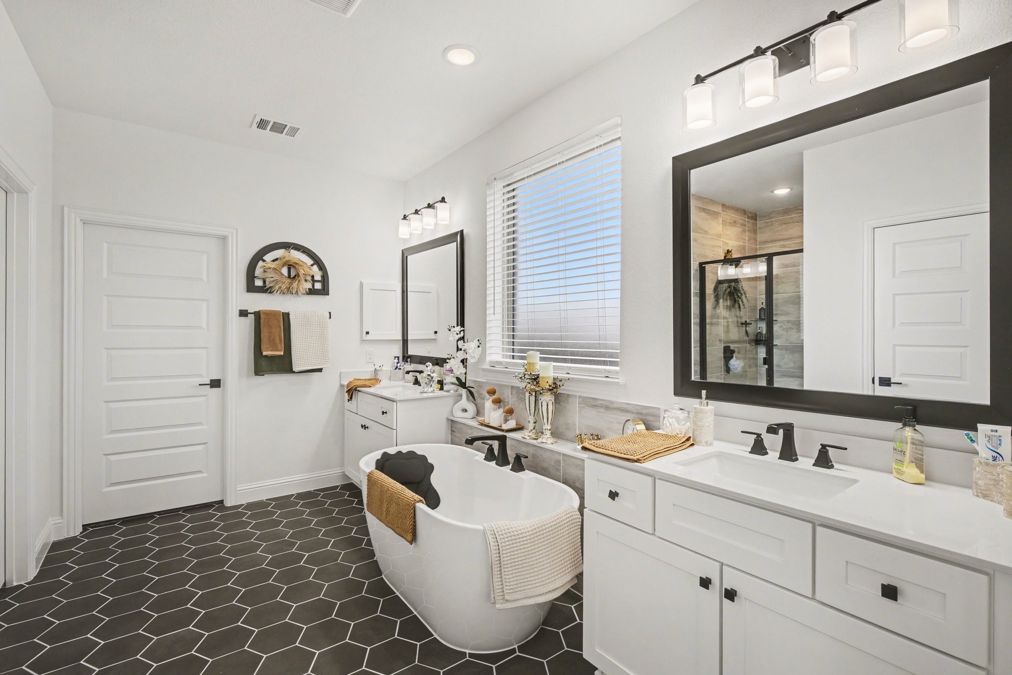 4204 Hacienda Parkway, Joshua, TX, 76058 | 21217165 | Realty Texas LLC