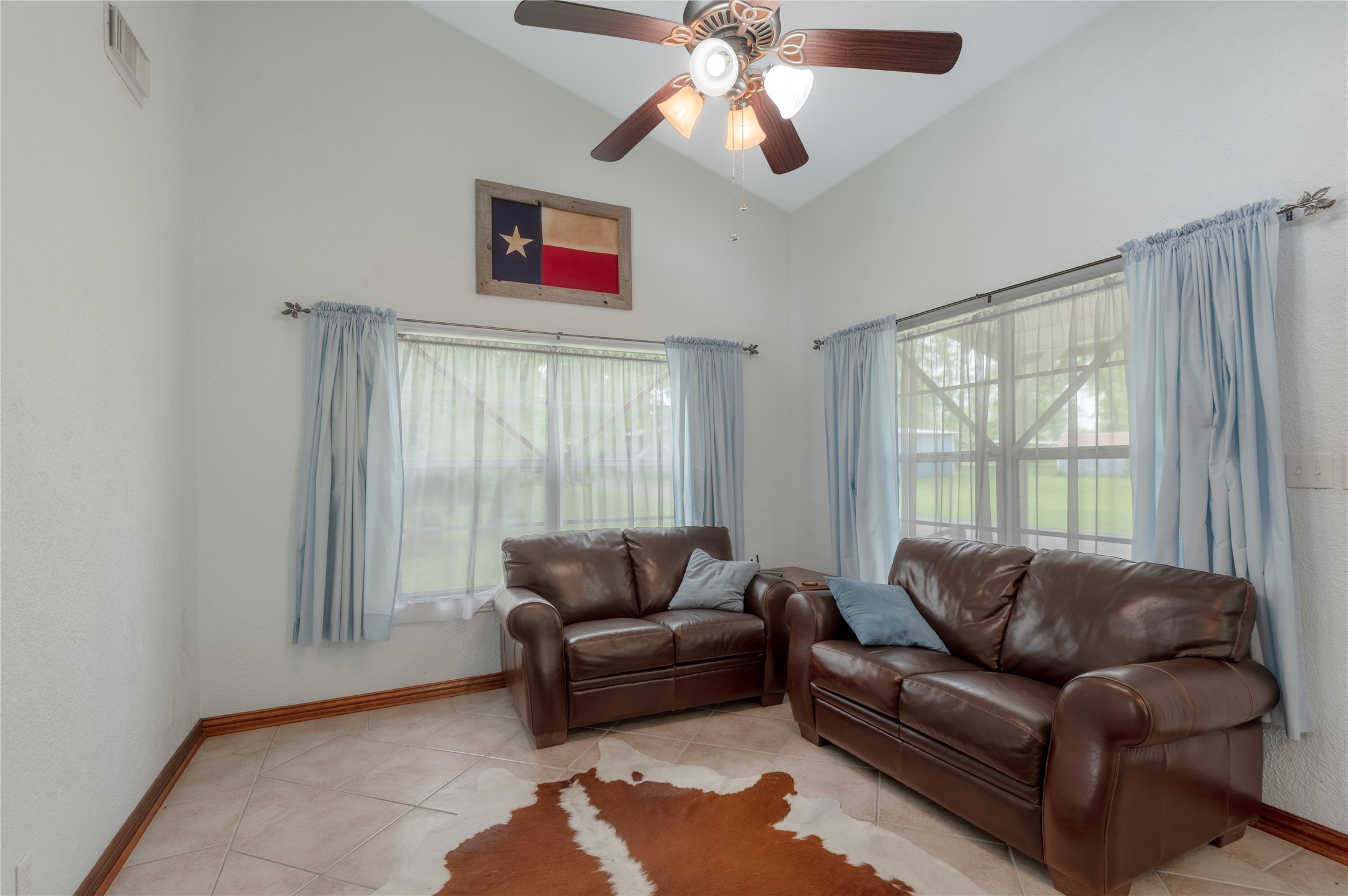 318 Timberline Drive, Trinity, TX, 75862 | 53190867 | Realty Texas LLC