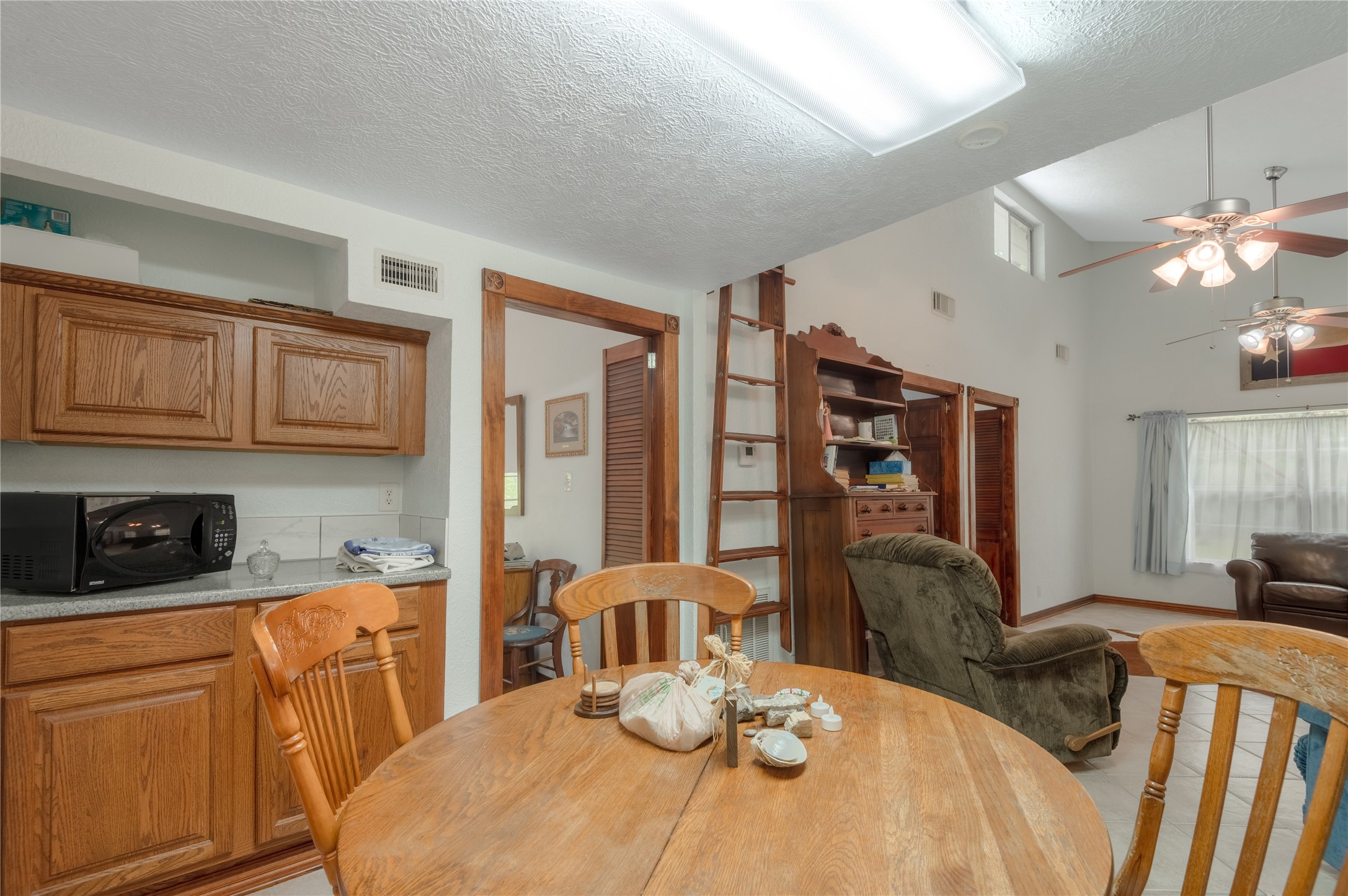 318 Timberline Drive, Trinity, TX, 75862 | 53190867 | Realty Texas LLC