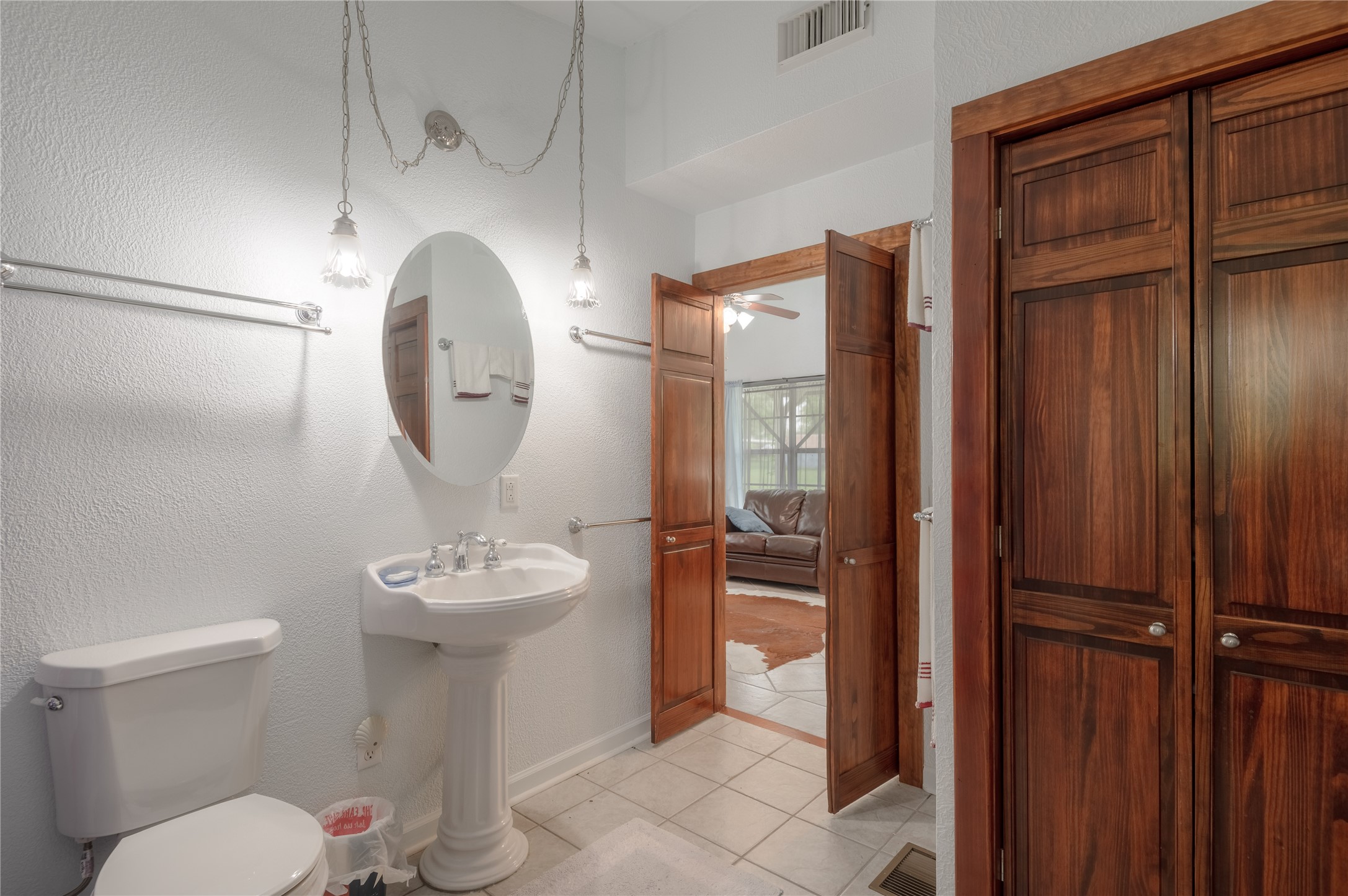 318 Timberline Drive, Trinity, TX, 75862 | 53190867 | Realty Texas LLC