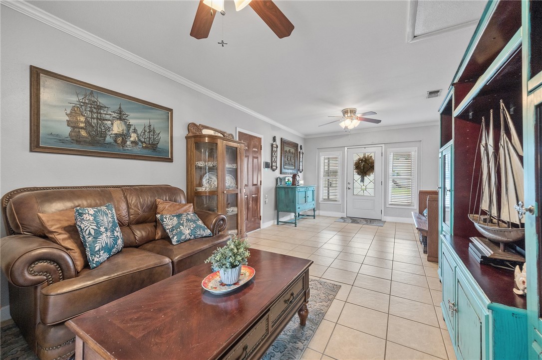 116 Sunset Dr, Mathis, TX, 78368 | 474708 | Realty Texas LLC