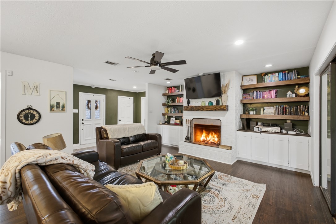2012 Red River Drive, Bryan, TX, 77802 | 26004237 | Realty Texas LLC