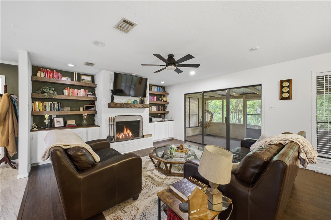 2012 Red River Drive, Bryan, TX, 77802 | 26004237 | Realty Texas LLC