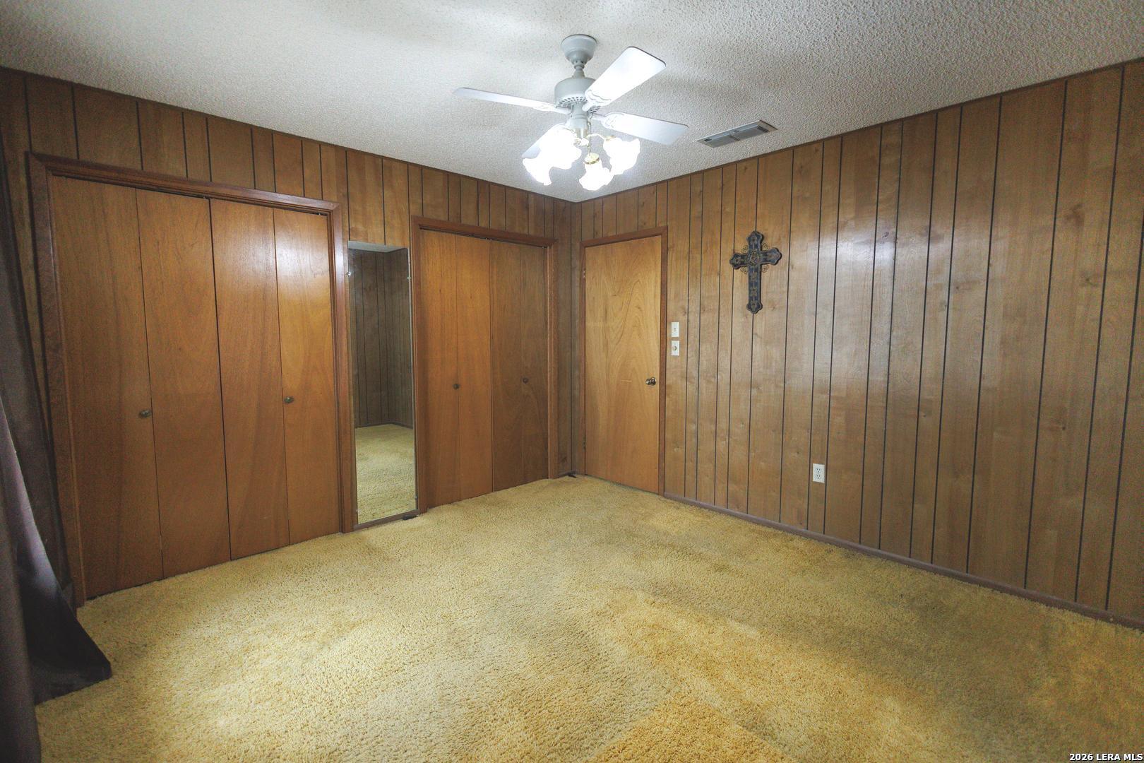 105 S Sayers, Devine, TX, 78016 | 1955769 | Realty Texas LLC