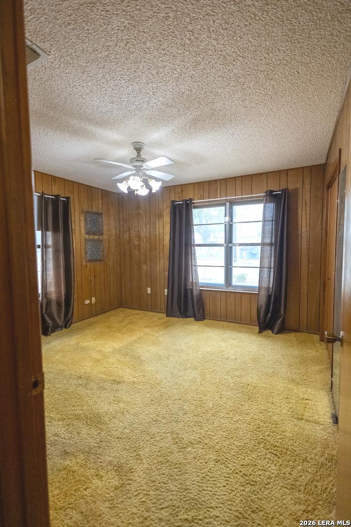 105 S Sayers, Devine, TX, 78016 | 1955769 | Realty Texas LLC