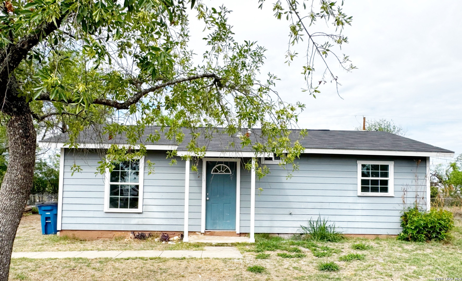501 CORLEY DR, Devine, TX, 78016 | 1957343 | Realty Texas LLC