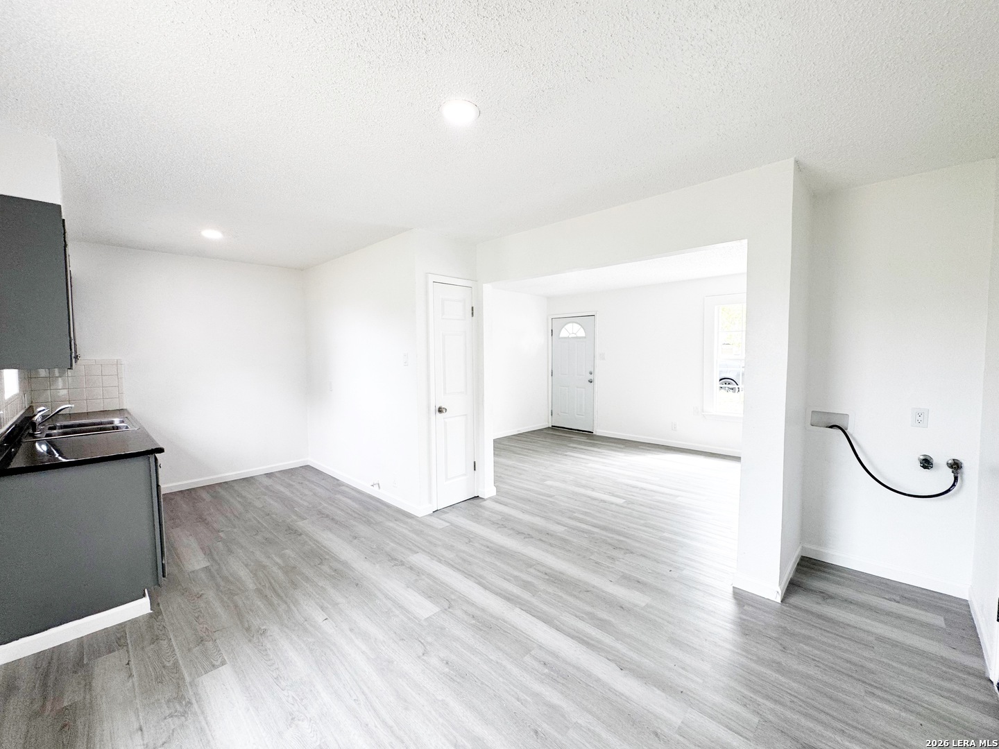 501 CORLEY DR, Devine, TX, 78016 | 1957343 | Realty Texas LLC