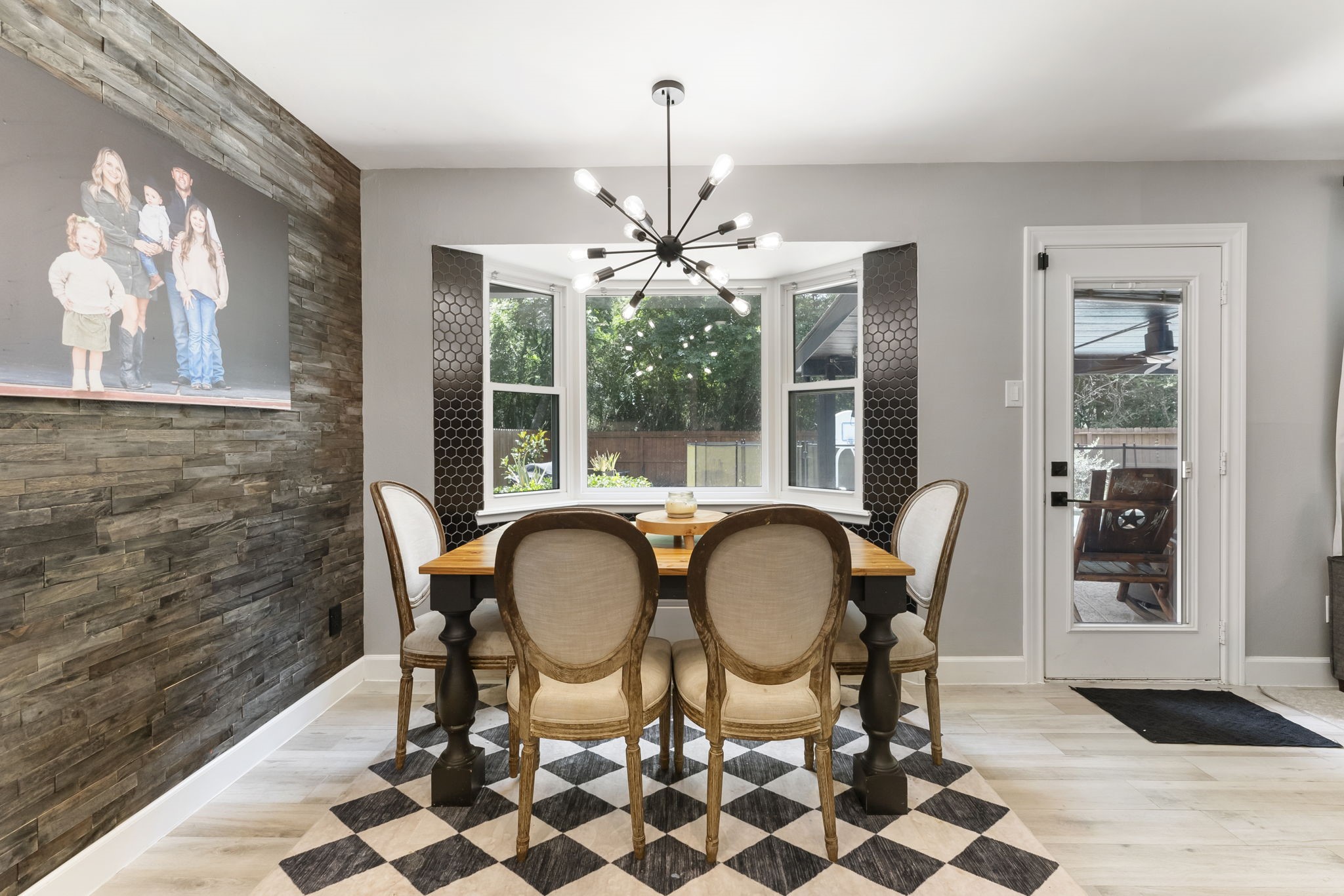 10 E White Willow Circle, Spring, TX, 77381 | 12993160 | Realty Texas LLC