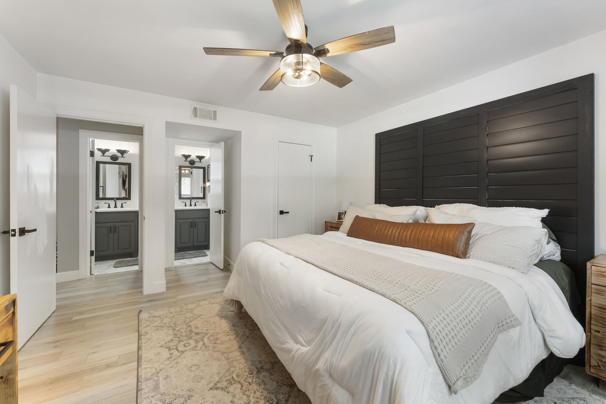 10 E White Willow Circle, Spring, TX, 77381 | 12993160 | Realty Texas LLC
