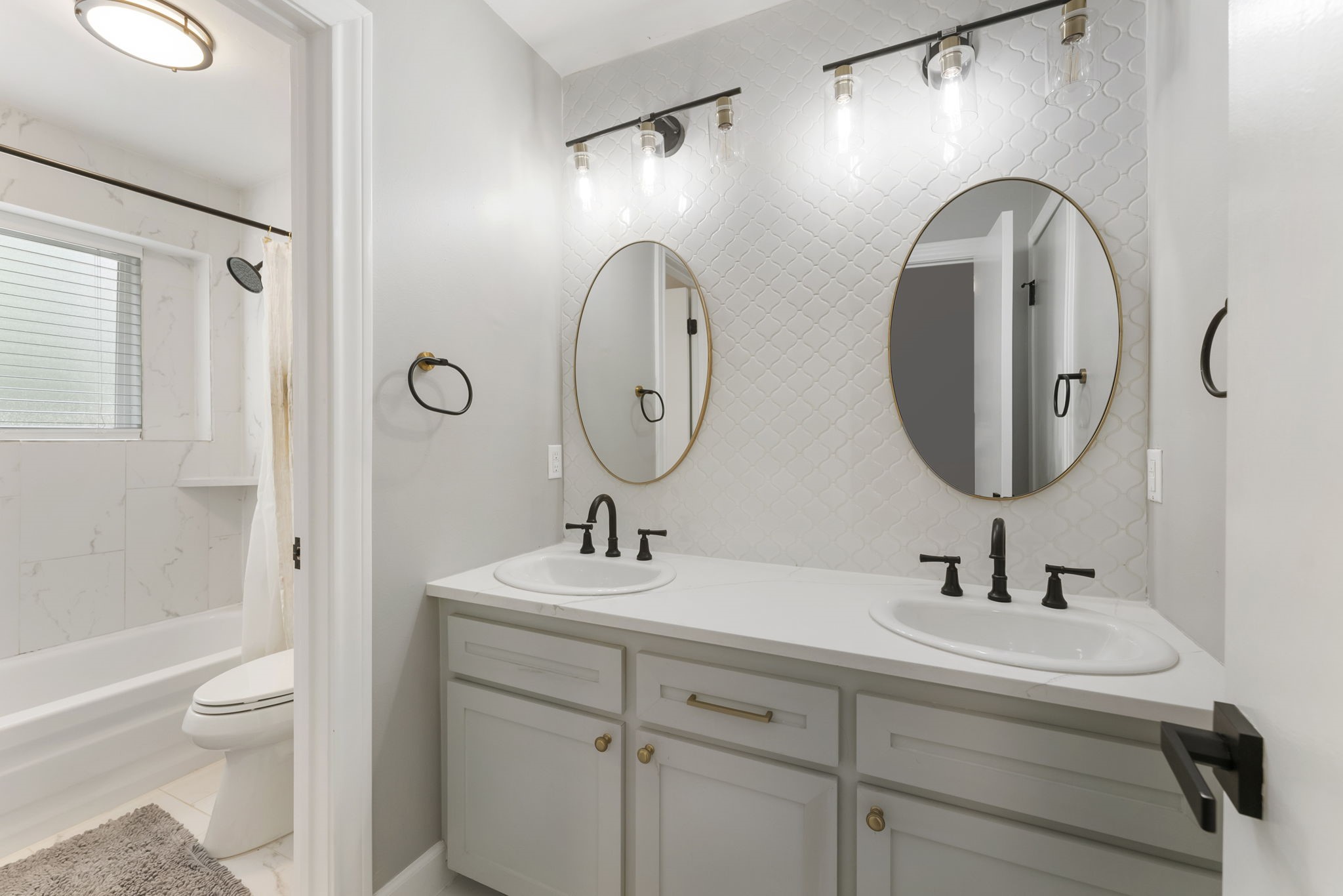 10 E White Willow Circle, Spring, TX, 77381 | 12993160 | Realty Texas LLC