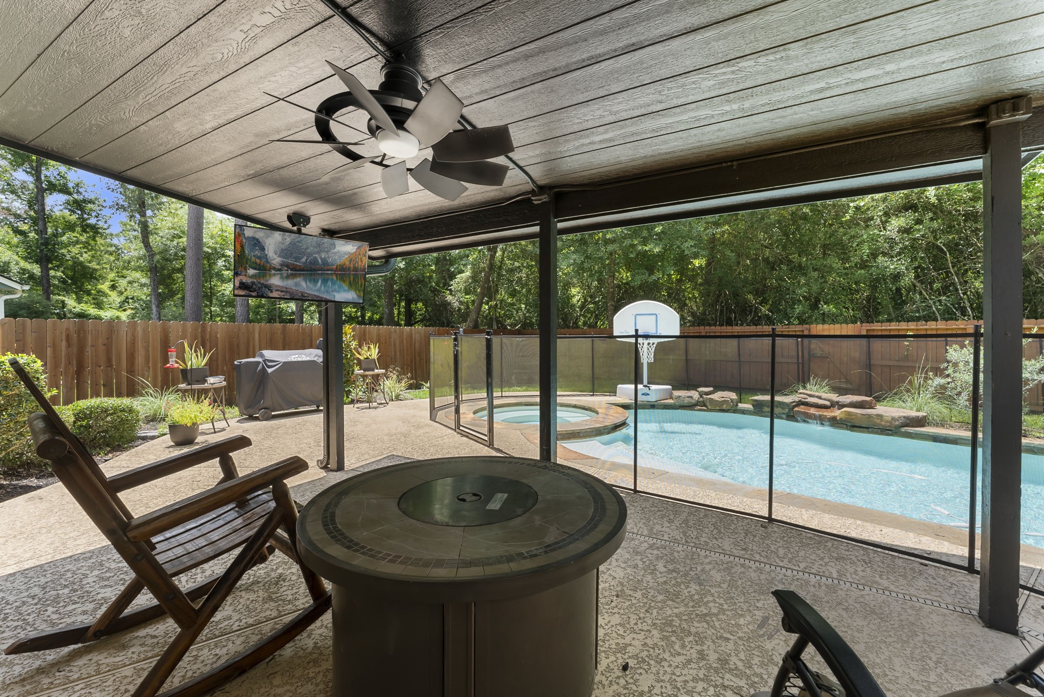 10 E White Willow Circle, Spring, TX, 77381 | 12993160 | Realty Texas LLC