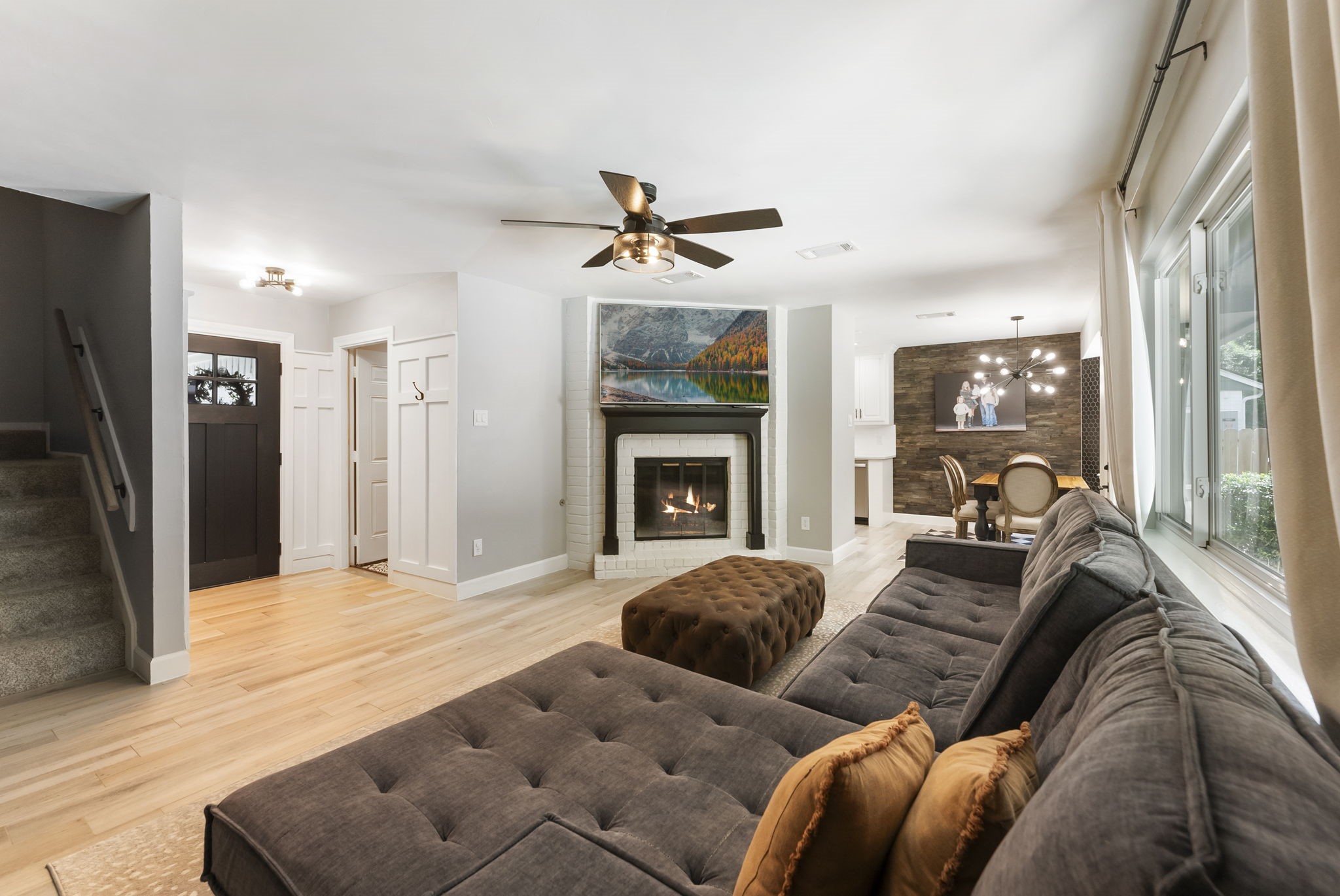 10 E White Willow Circle, Spring, TX, 77381 | 12993160 | Realty Texas LLC