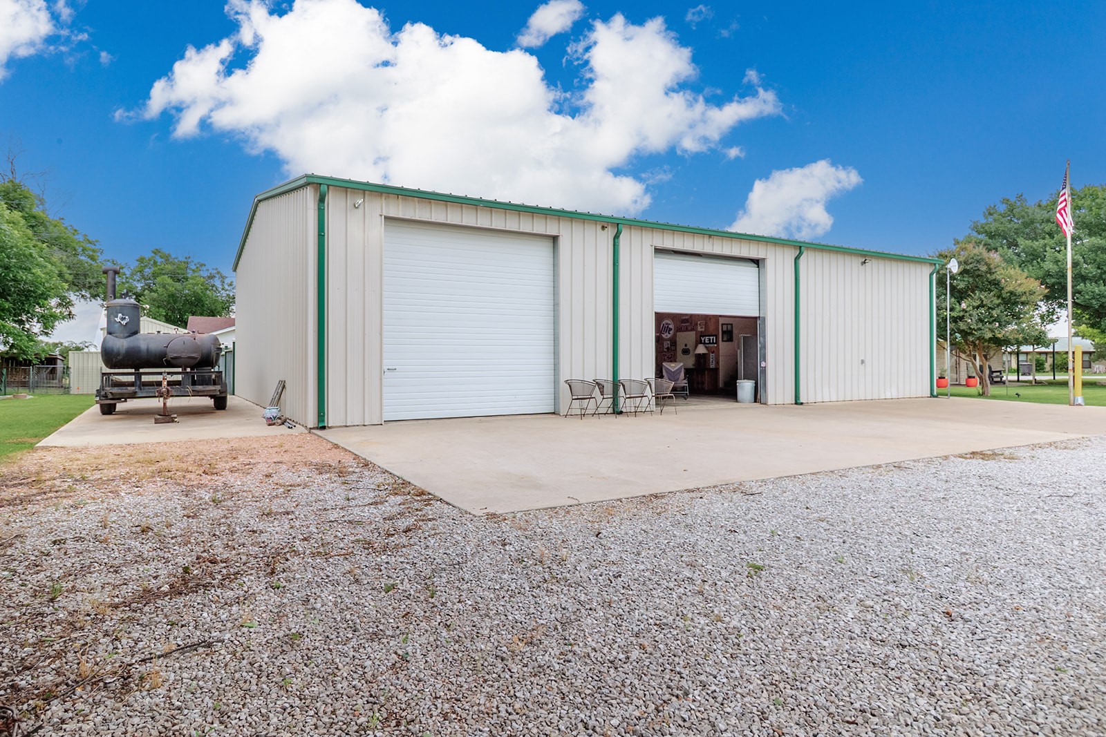 307 E Loop Drive, Brady, TX, 76825 | 21292943 | Realty Texas LLC