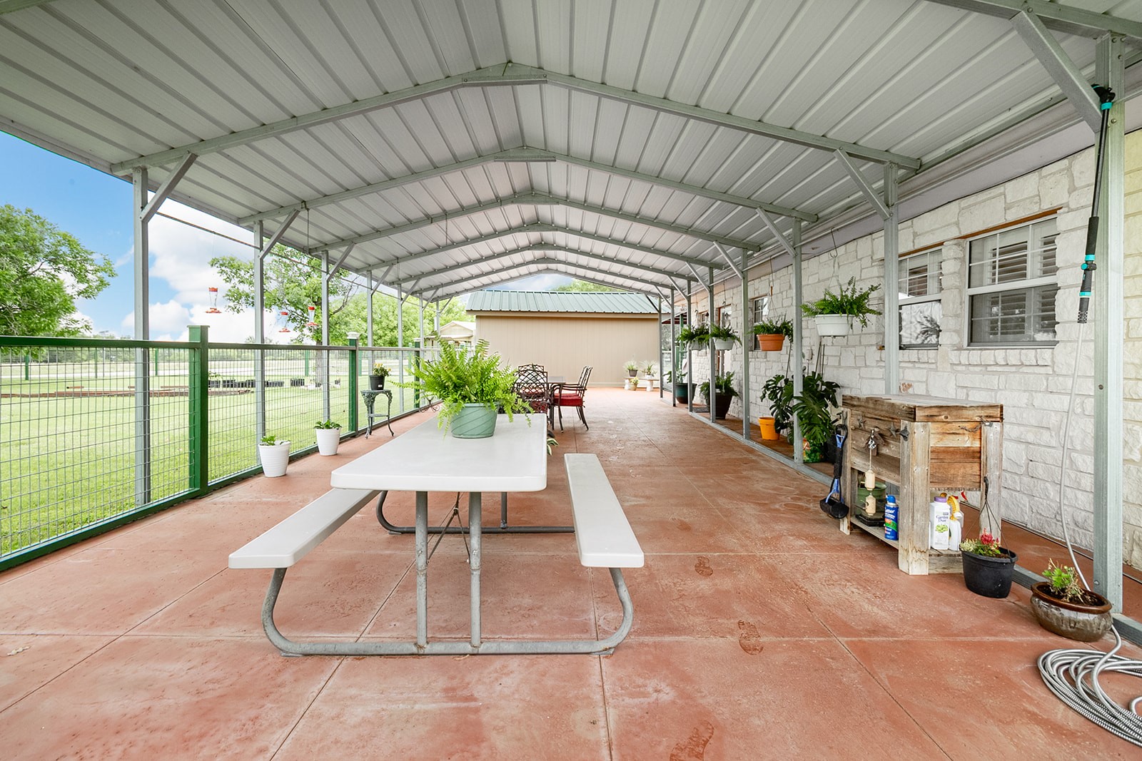 307 E Loop Drive, Brady, TX, 76825 | 21292943 | Realty Texas LLC