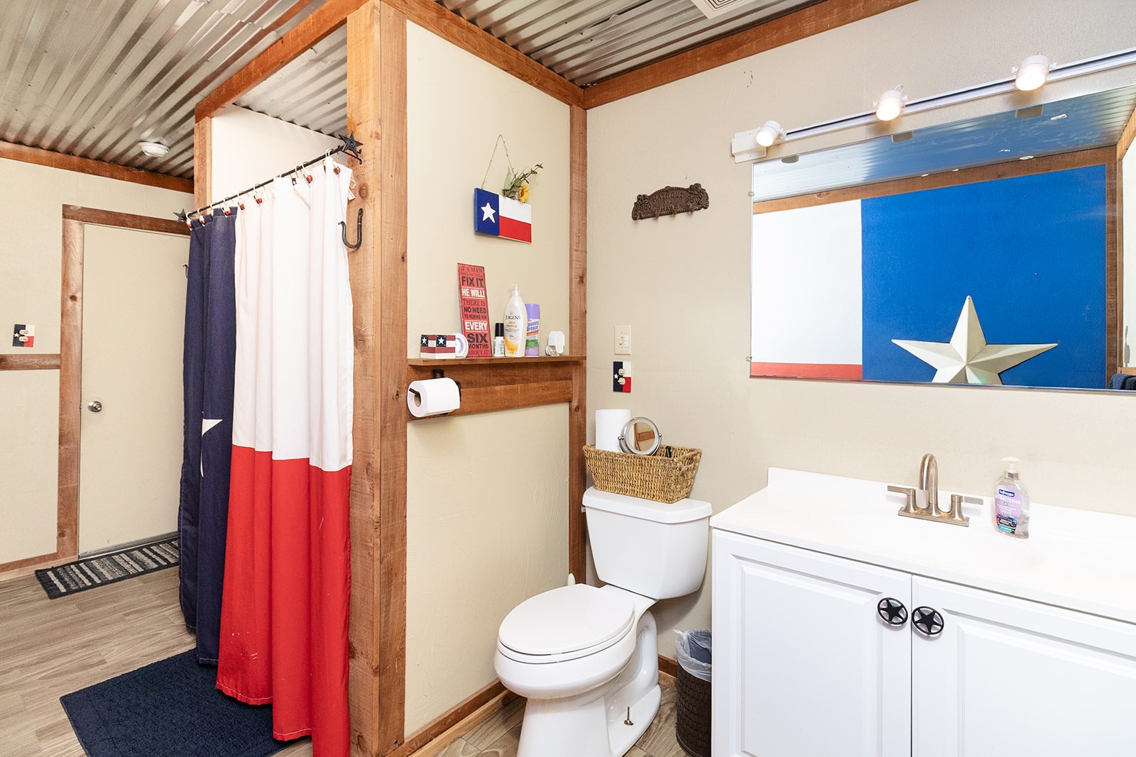 307 E Loop Drive, Brady, TX, 76825 | 21292943 | Realty Texas LLC