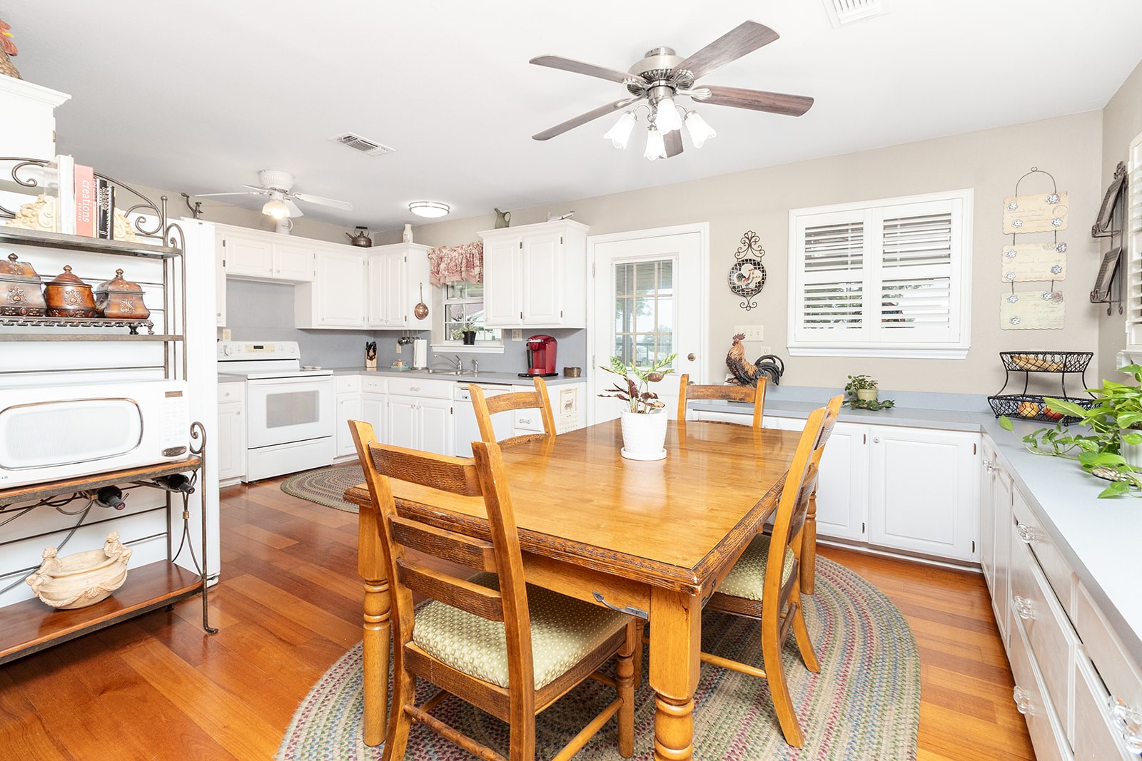 307 E Loop Drive, Brady, TX, 76825 | 21292943 | Realty Texas LLC